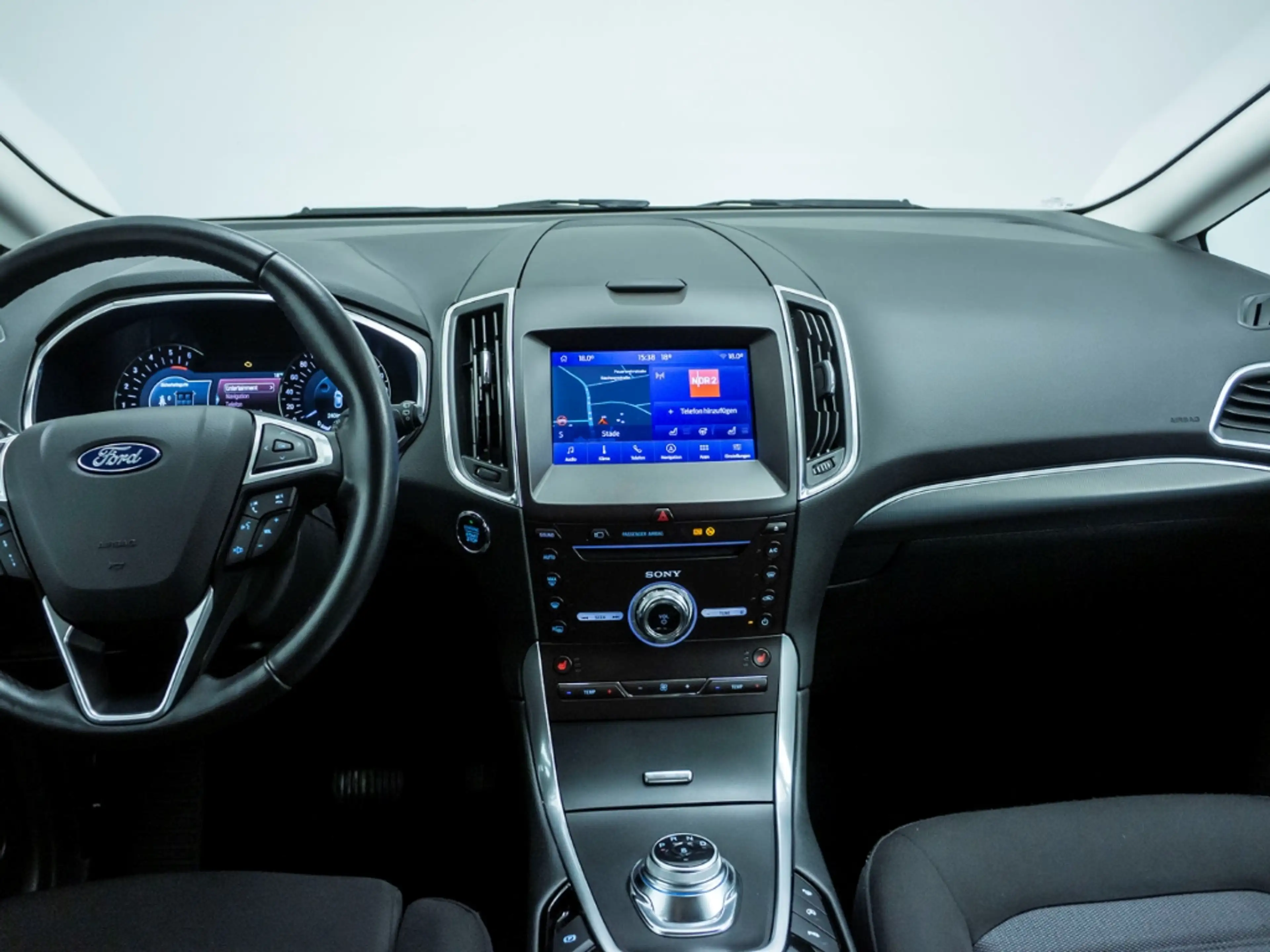 Ford S-Max Titanium AUTOMATIK NAVI SITZHEIZUNG (GW 133) — photo 17