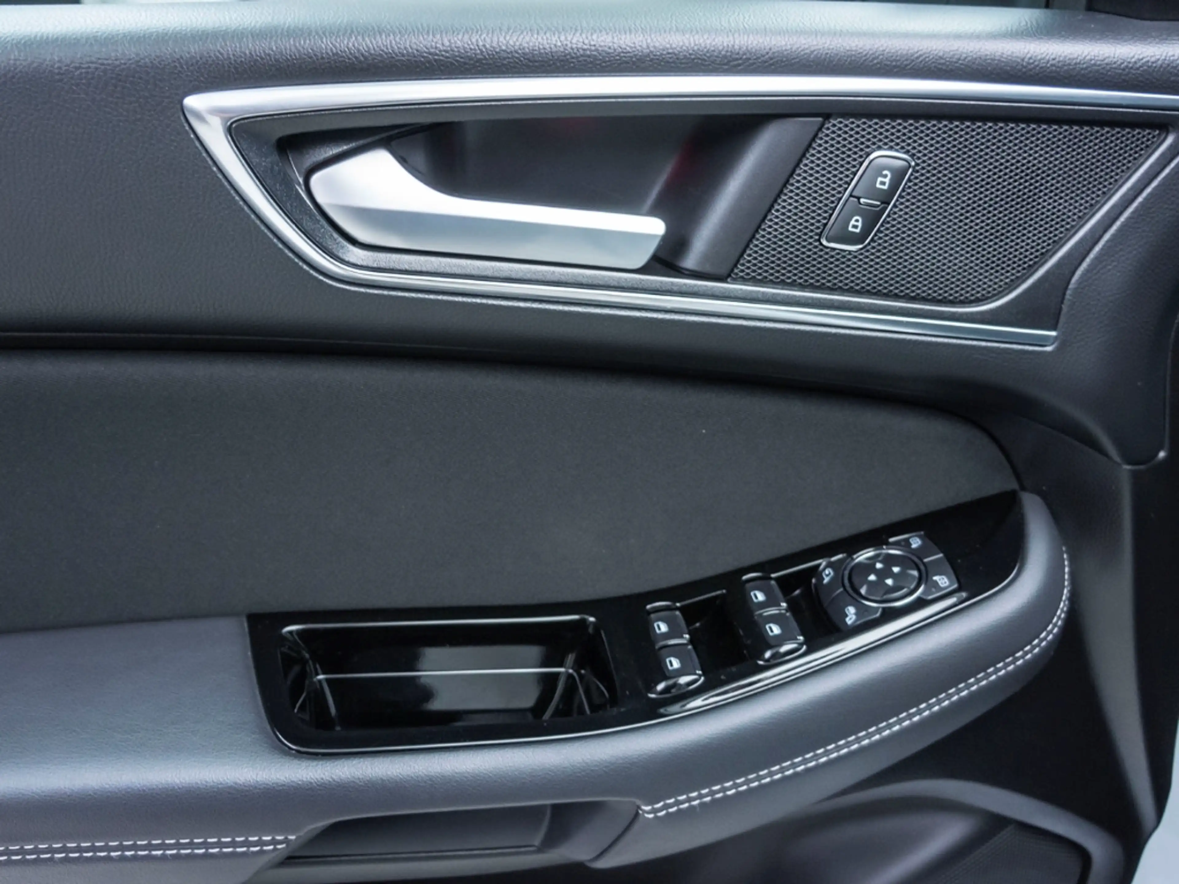 Ford S-Max Titanium AUTOMATIK NAVI SITZHEIZUNG (GW 133) — photo 27