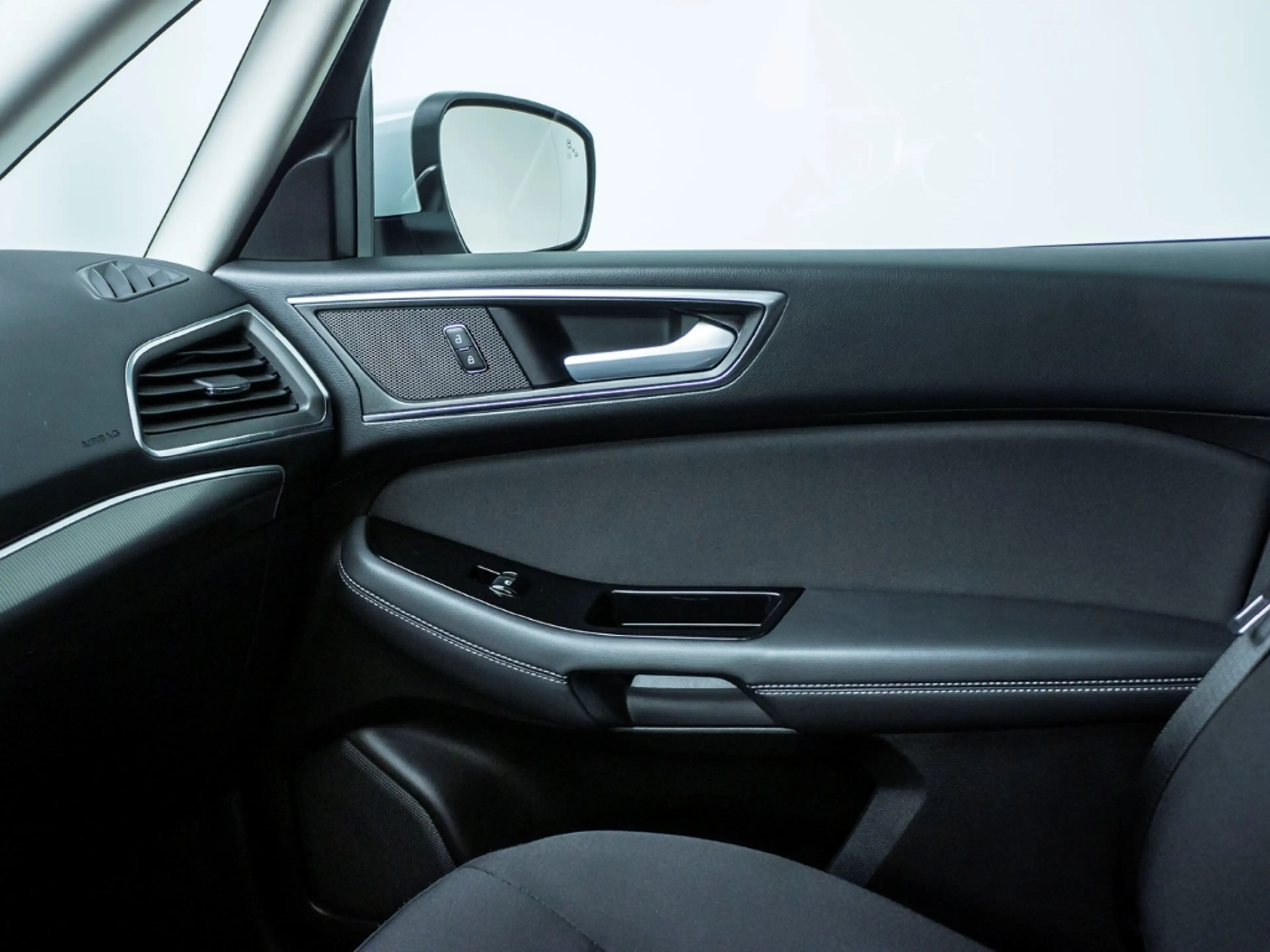 Ford S-Max Titanium AUTOMATIK NAVI SITZHEIZUNG (GW 133) — photo 24