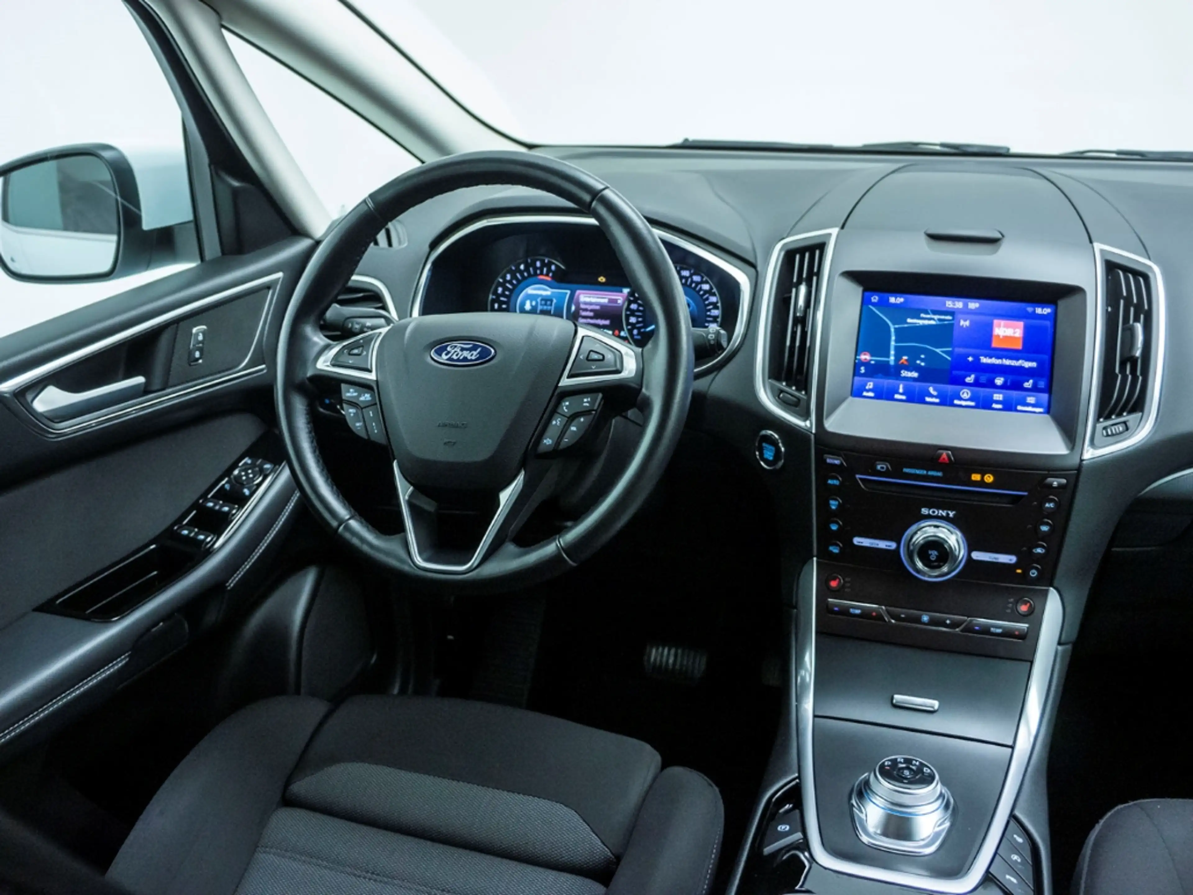 Ford S-Max Titanium AUTOMATIK NAVI SITZHEIZUNG (GW 133) — photo 28