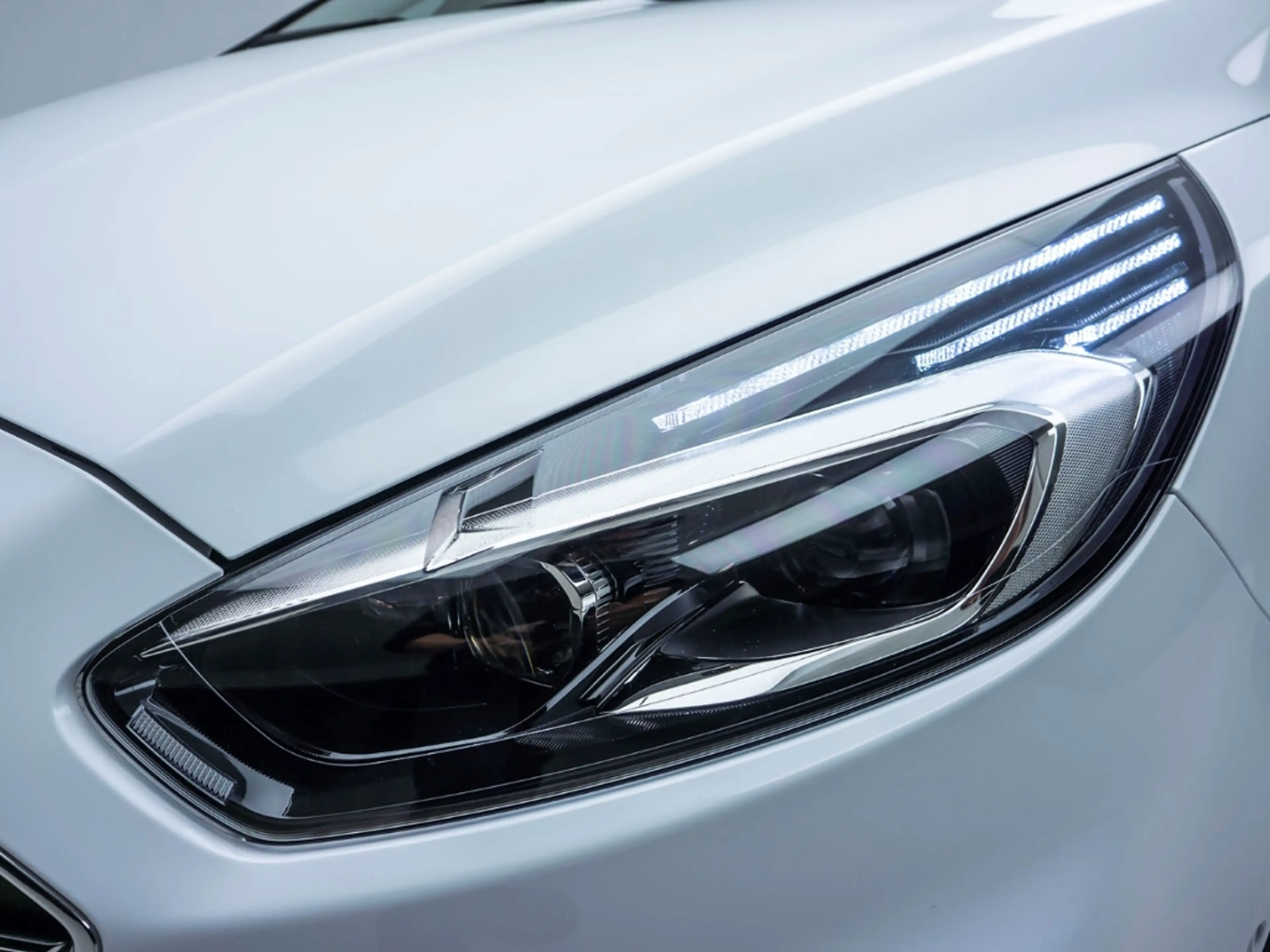 Ford S-Max Titanium AUTOMATIK NAVI SITZHEIZUNG (GW 133) — photo 12