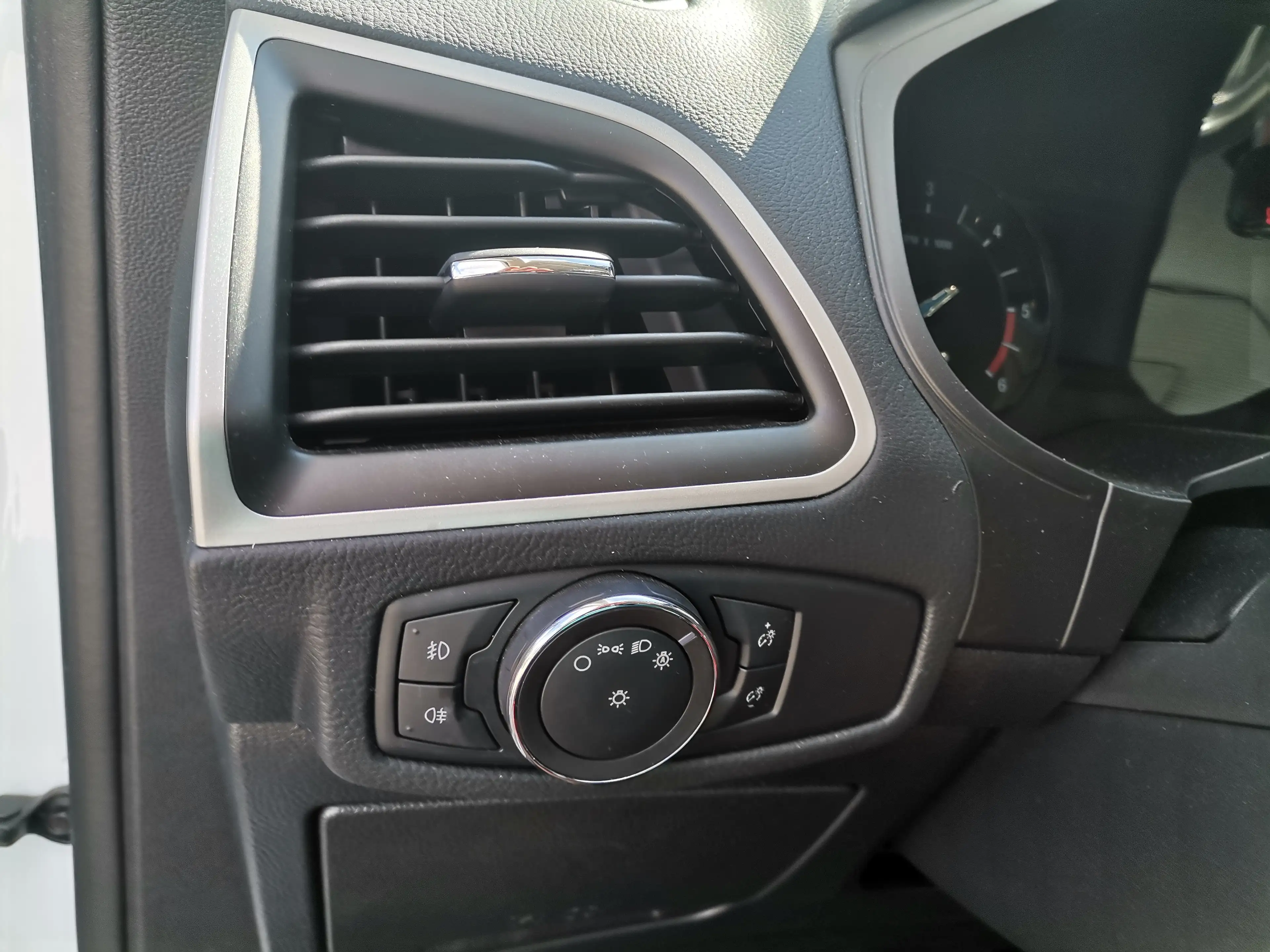 Ford S-Max Business — photo 15