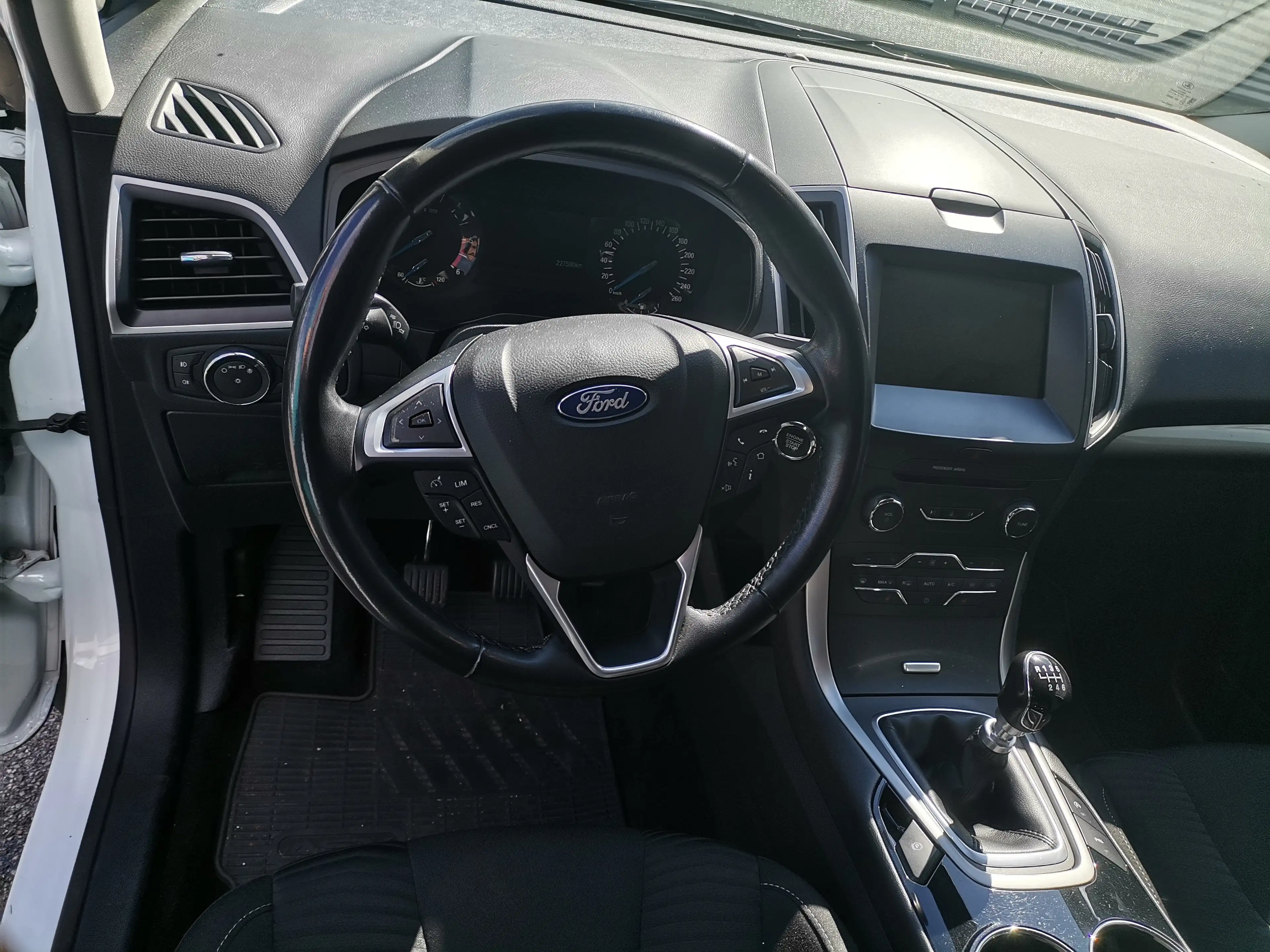 Ford S-Max Business — photo 14