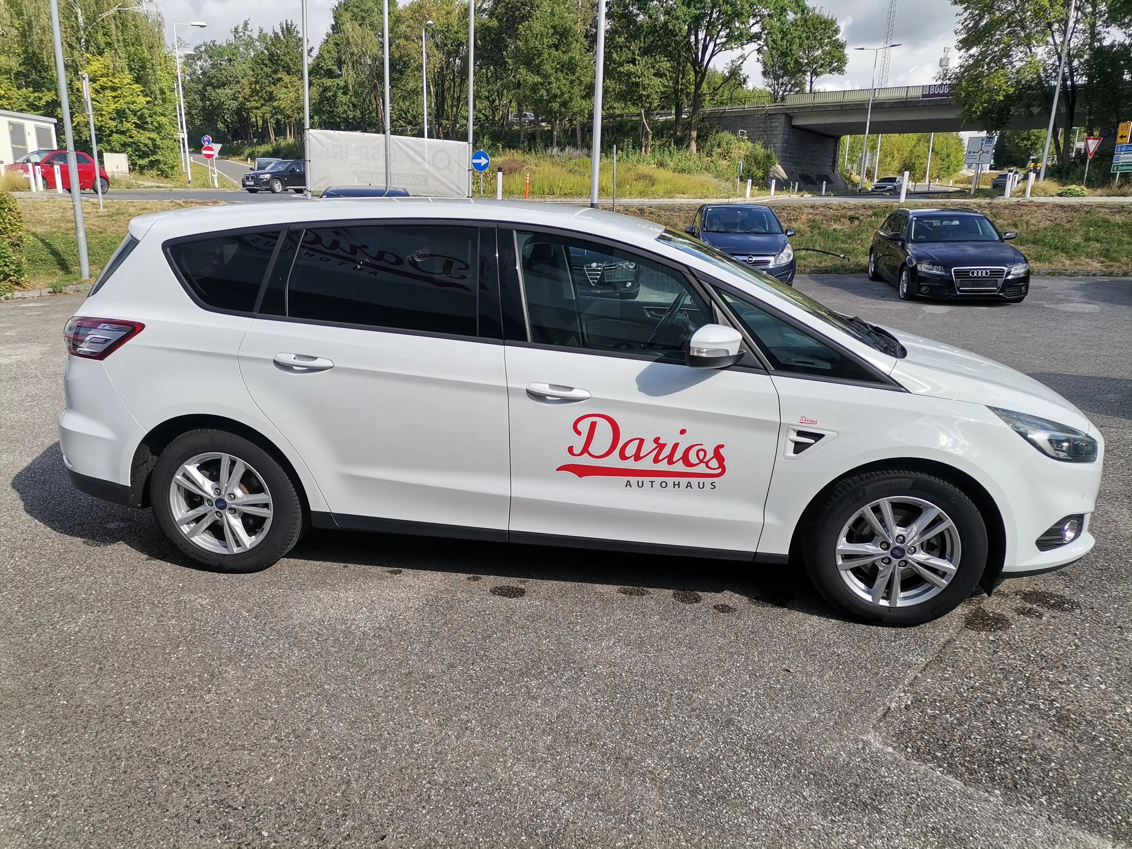 Ford S-Max Business — photo 10
