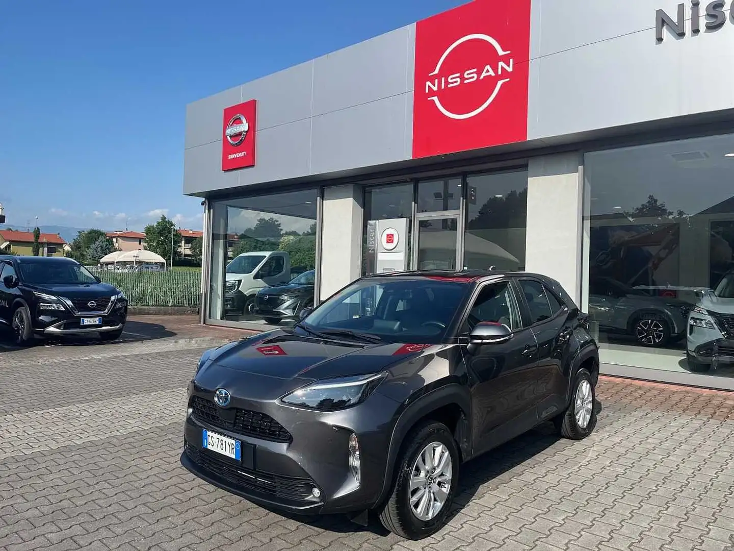 Toyota Yaris Cross 1.5 Hybrid 5p. E-CVT Business Grigio - 1