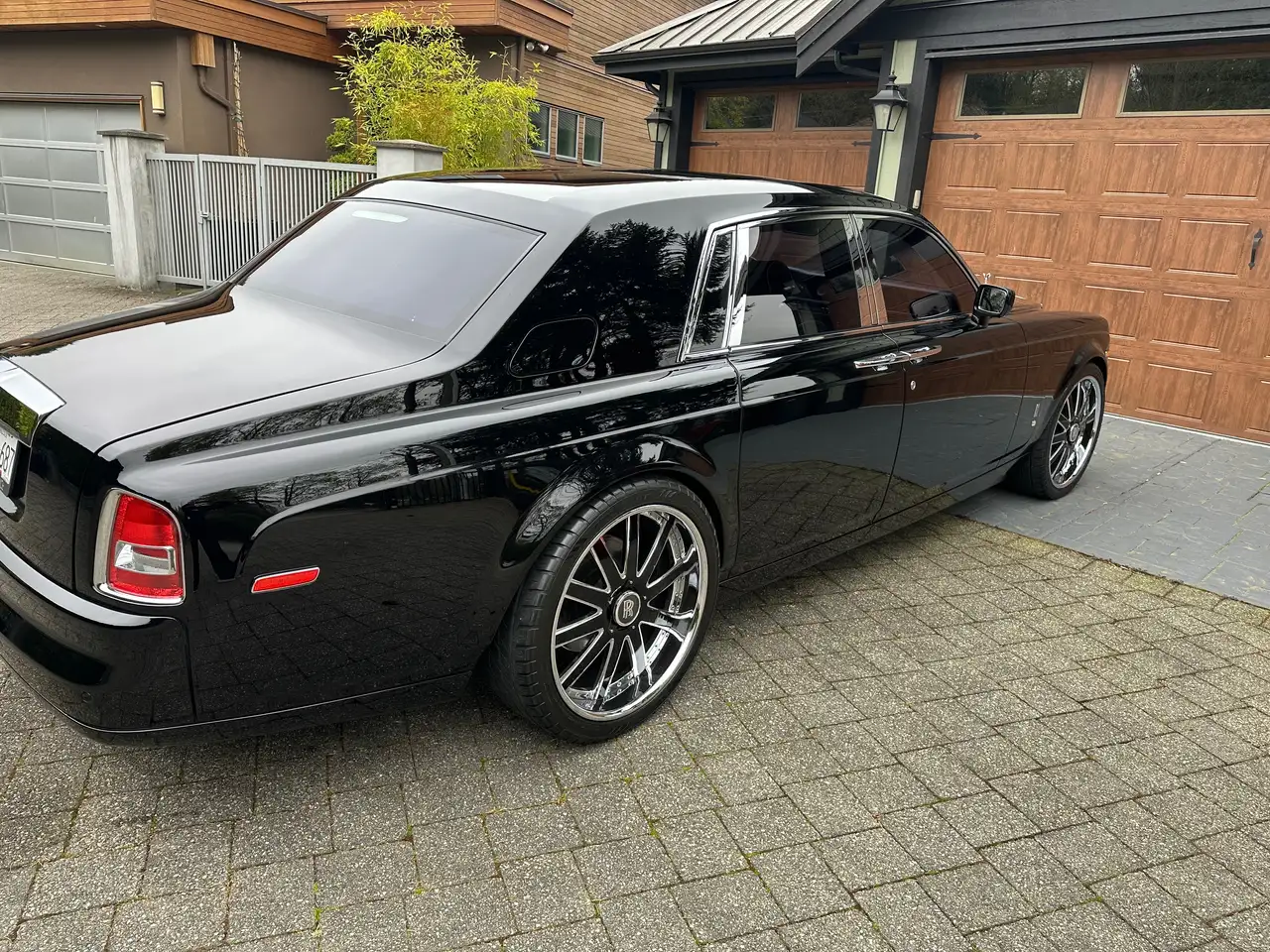 Rolls-Royce Phantom снимка Rolls-Royce Phantom