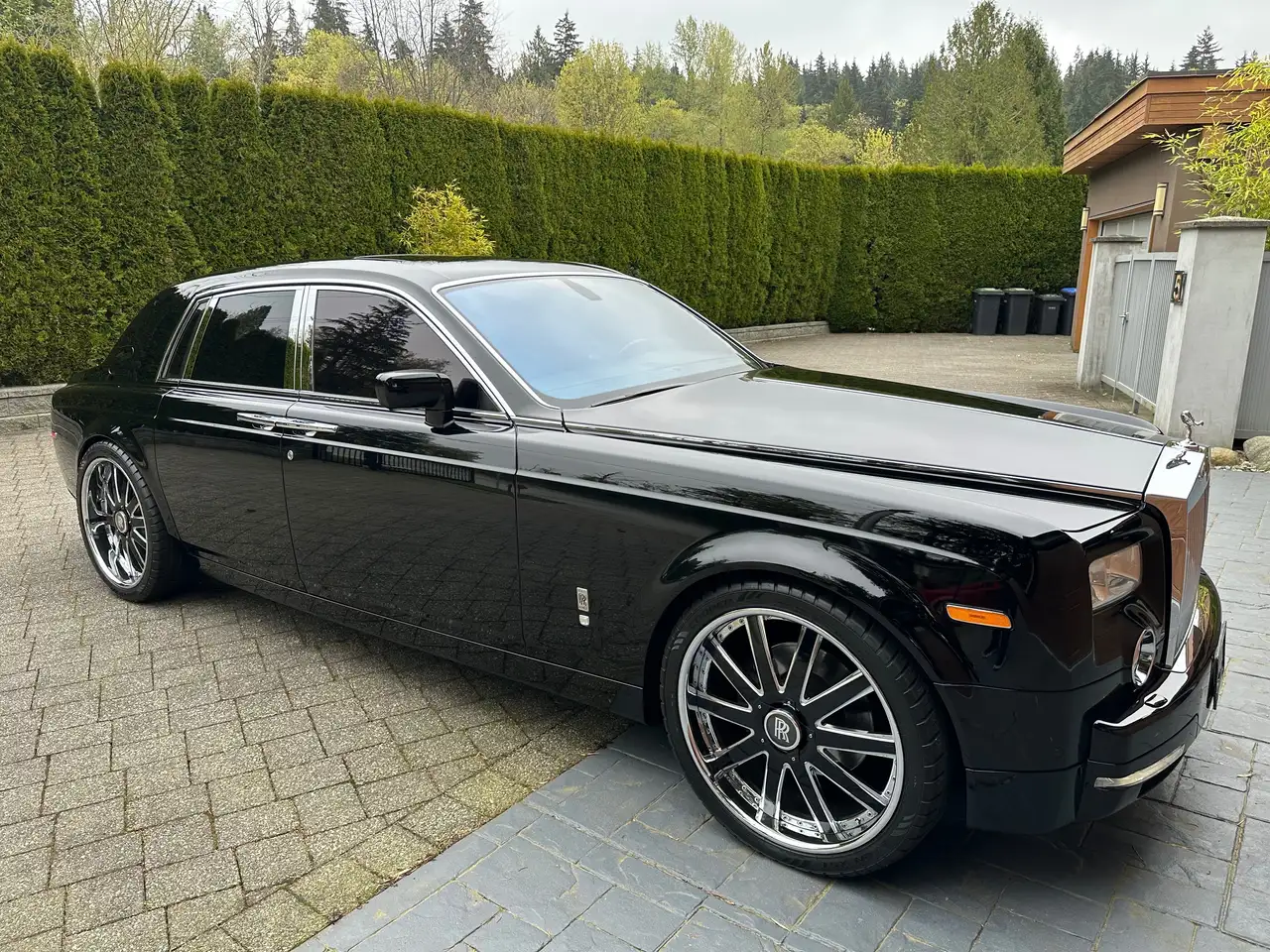 Rolls-Royce Phantom снимка Rolls-Royce Phantom