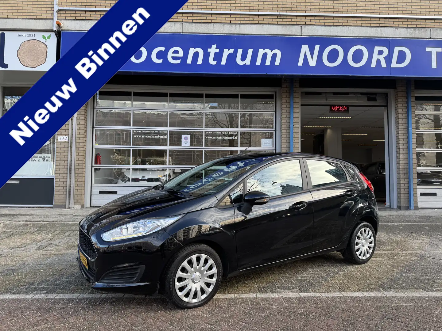 Ford Fiesta 1.0 Style NAP | Navigatie | Airco | 5-Deurs | Deal Noir - 1