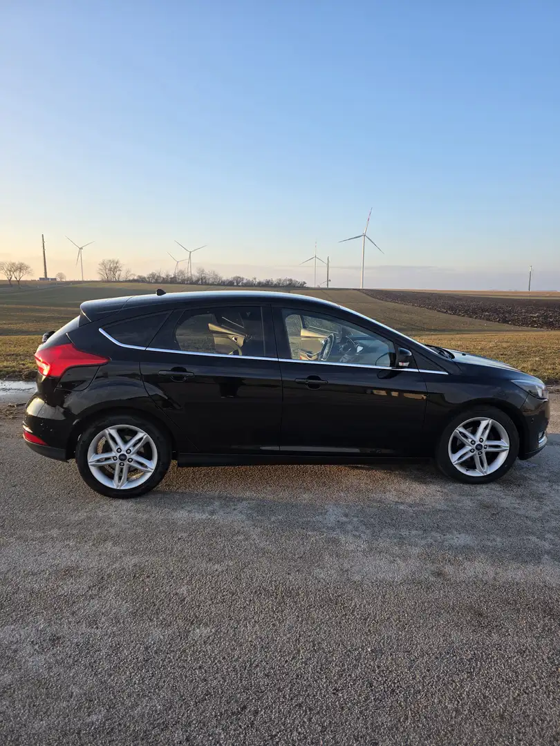 Ford Focus Focus 1,5 TDCi Titanium Titanium Schwarz - 1