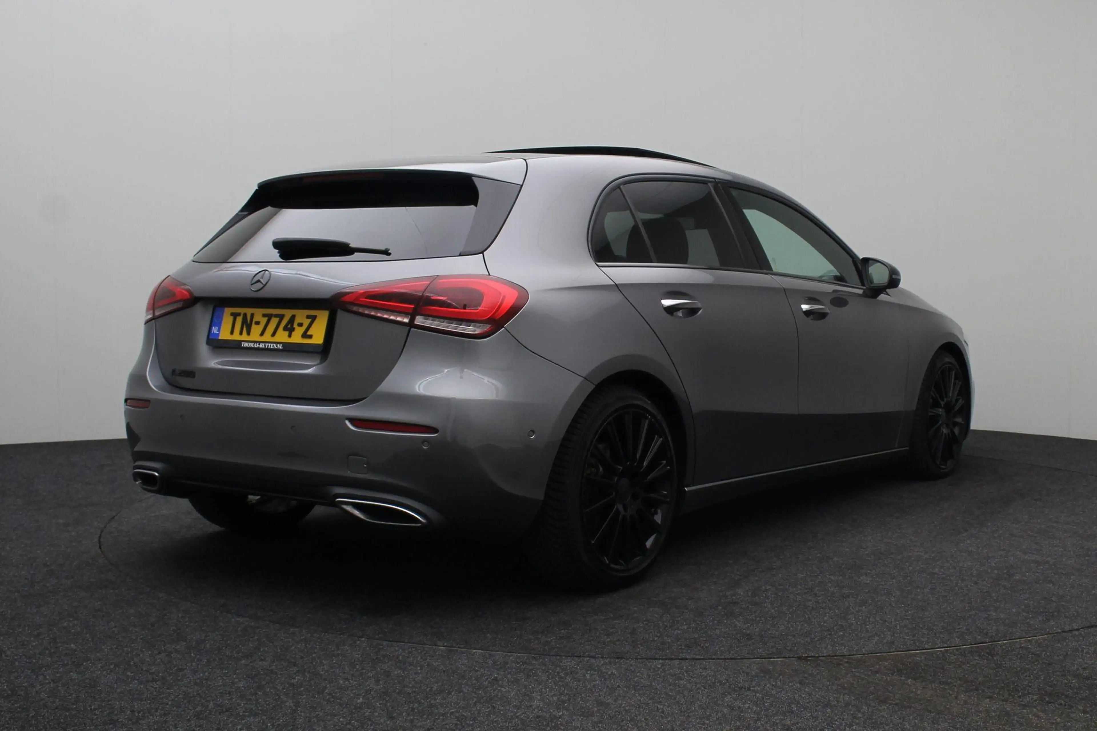 Mercedes-Benz A 200 Launch Edition Premium 2018 | Schuif Kantel Dak | — photo 3