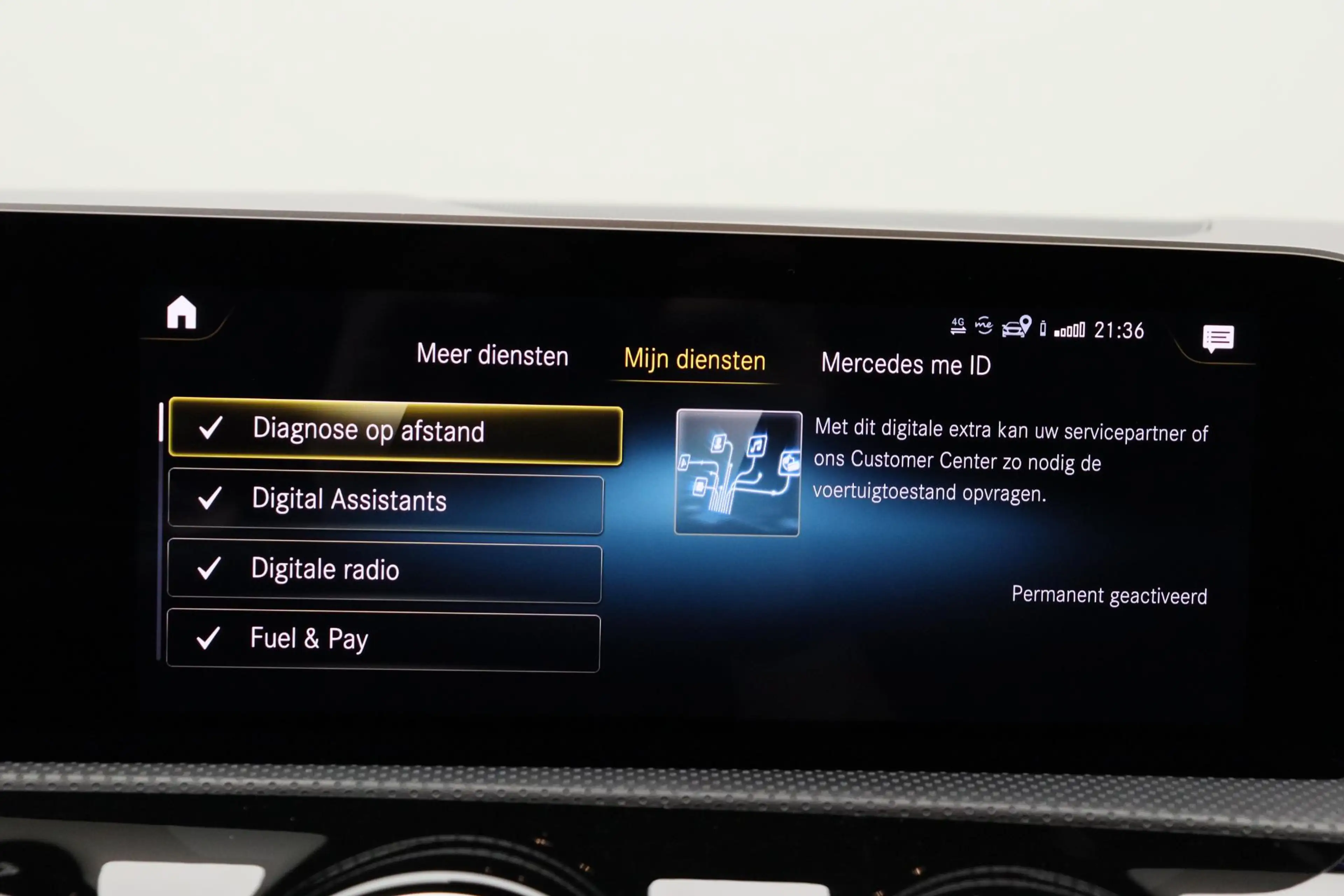 Mercedes-Benz A 200 Launch Edition Premium 2018 | Schuif Kantel Dak | — photo 31