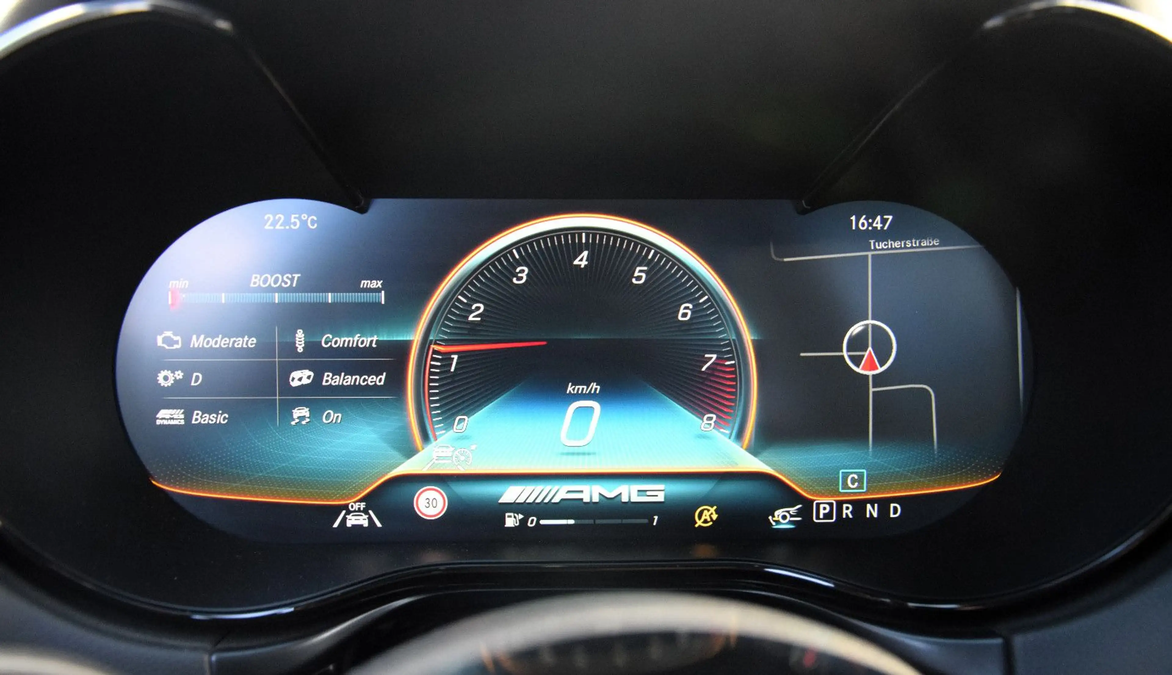 Mercedes-Benz AMG GT — photo 10