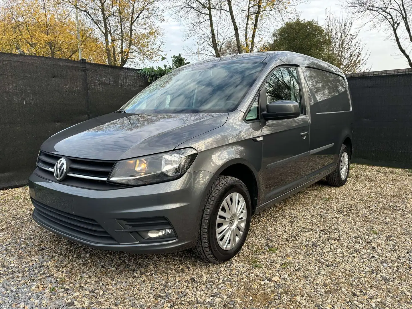 Volkswagen Caddy Maxi 2.0 TDi SCR Gris - 2