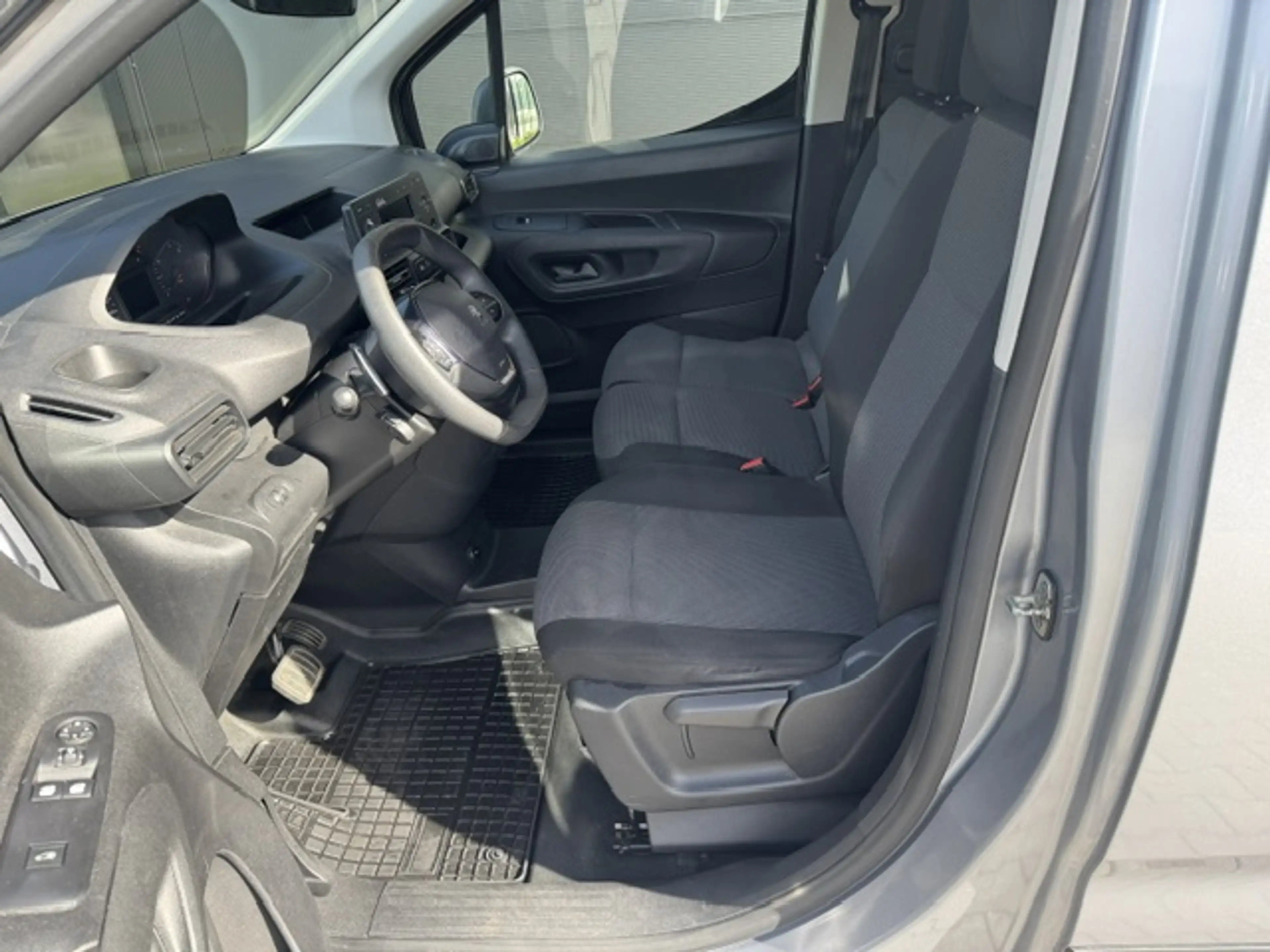 Peugeot Partner 1.5 BlueHDi L1 / Automaat / 3 pl — photo 11