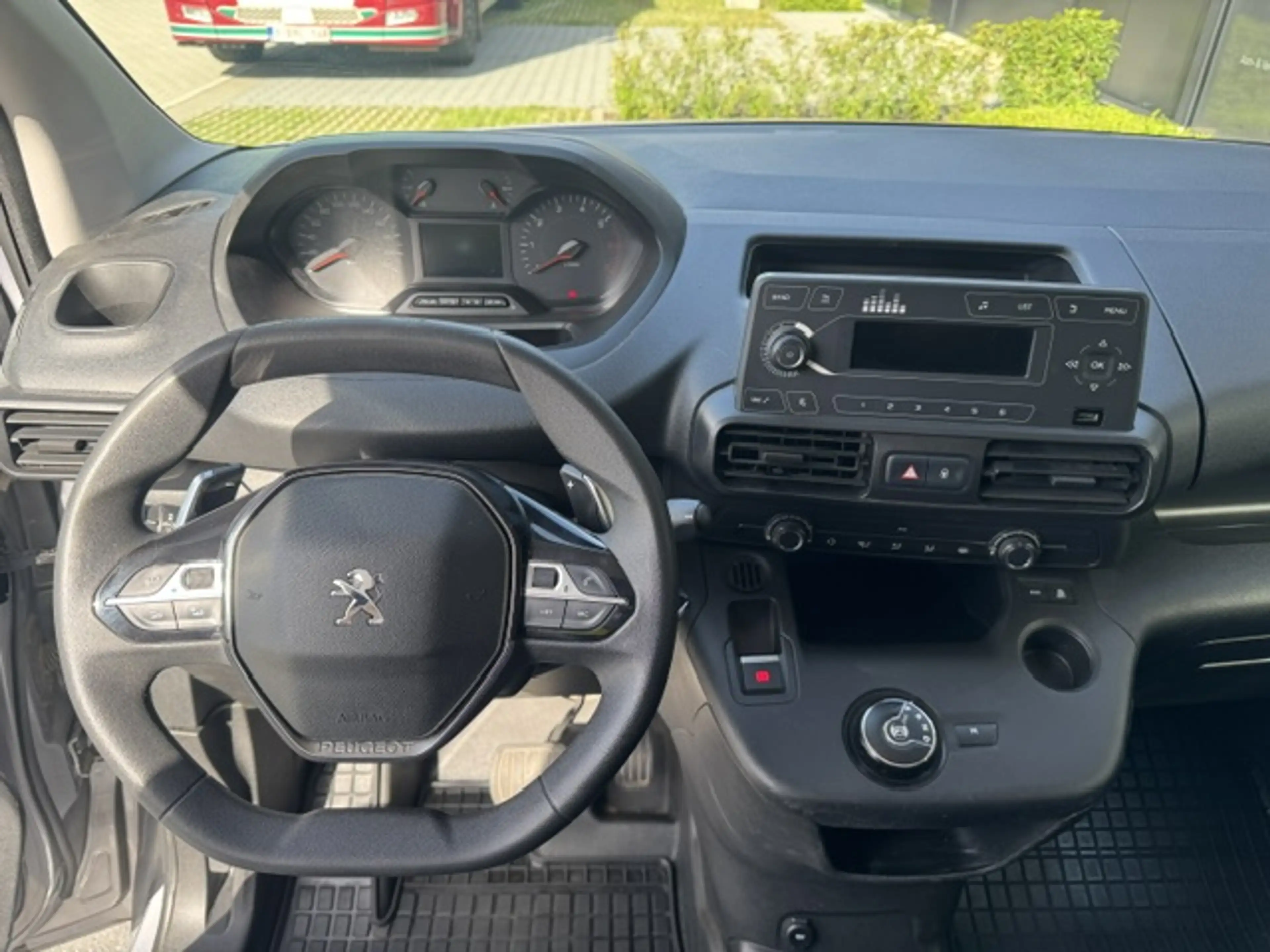 Peugeot Partner 1.5 BlueHDi L1 / Automaat / 3 pl — photo 15