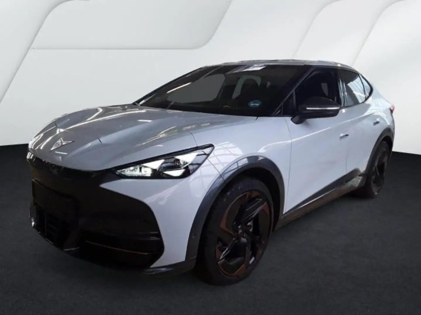 CUPRA Tavascan VZ LM21 PANO MATRIX 360° eSITZE W-PUMPE Argent - 2