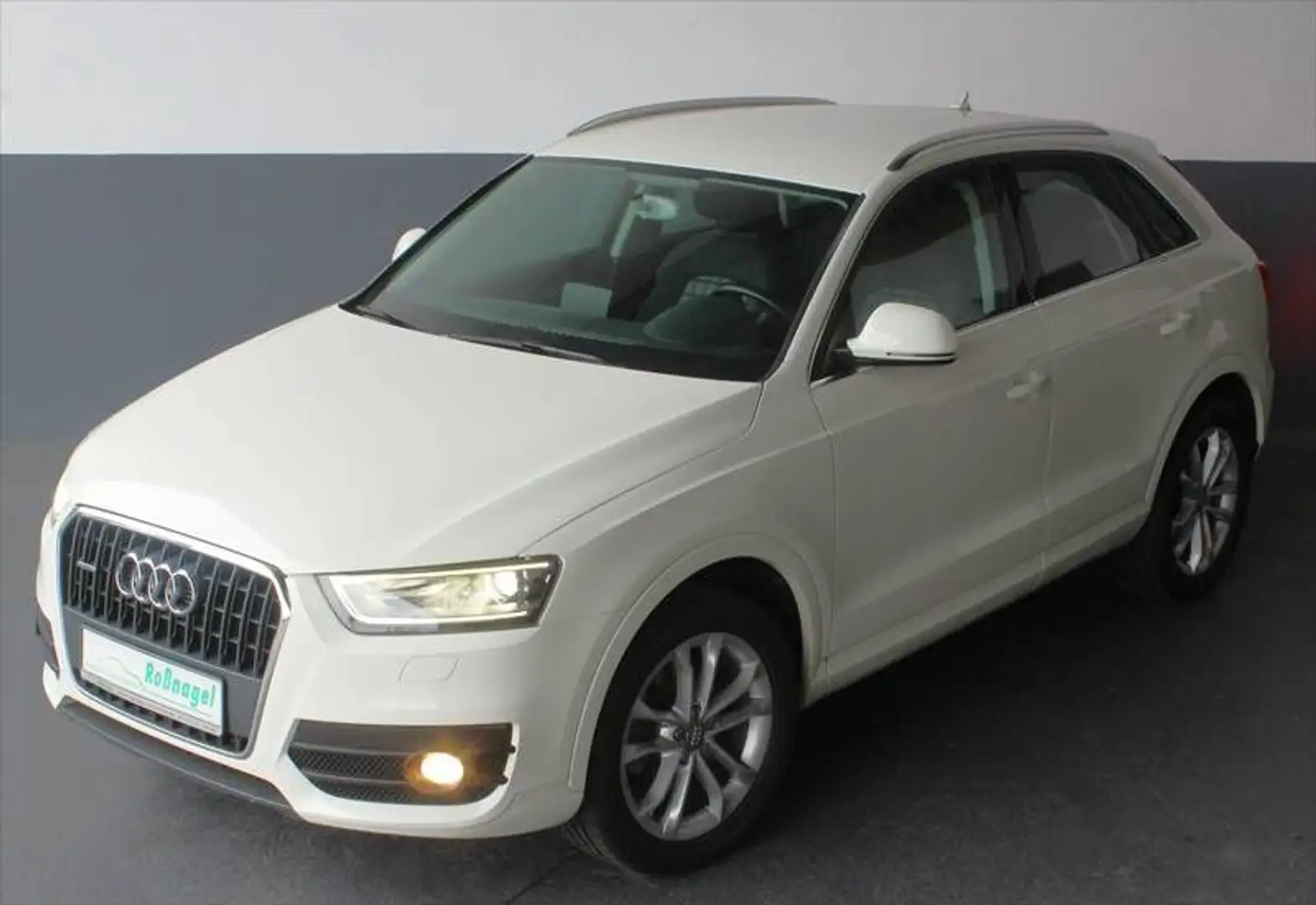 Audi Q3 - 2,0 TFSI Quattro Sportsitze Bi-Xenon Alu 18 Blanc - 1