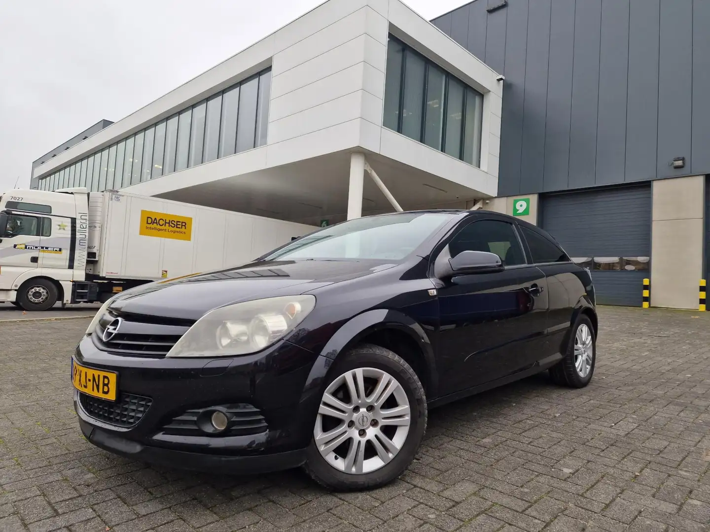 Opel Astra GTC 1.6 Temptation AIRCO CRUISE 2 X SLEUTELS Negro - 1
