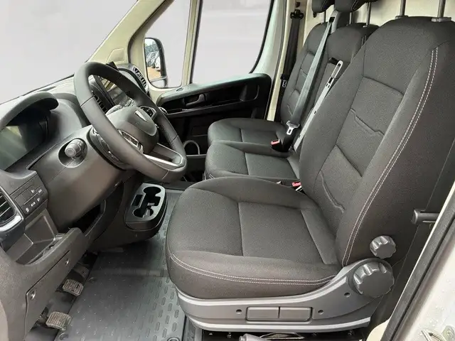 Peugeot Boxer view 7