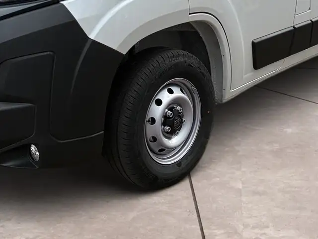 Peugeot Boxer view 15