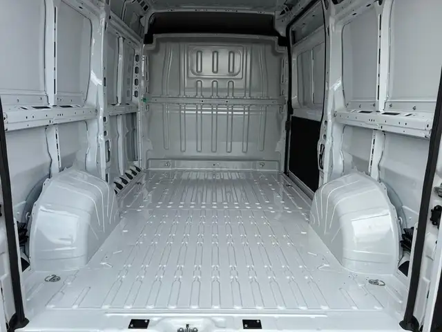Peugeot Boxer view 8