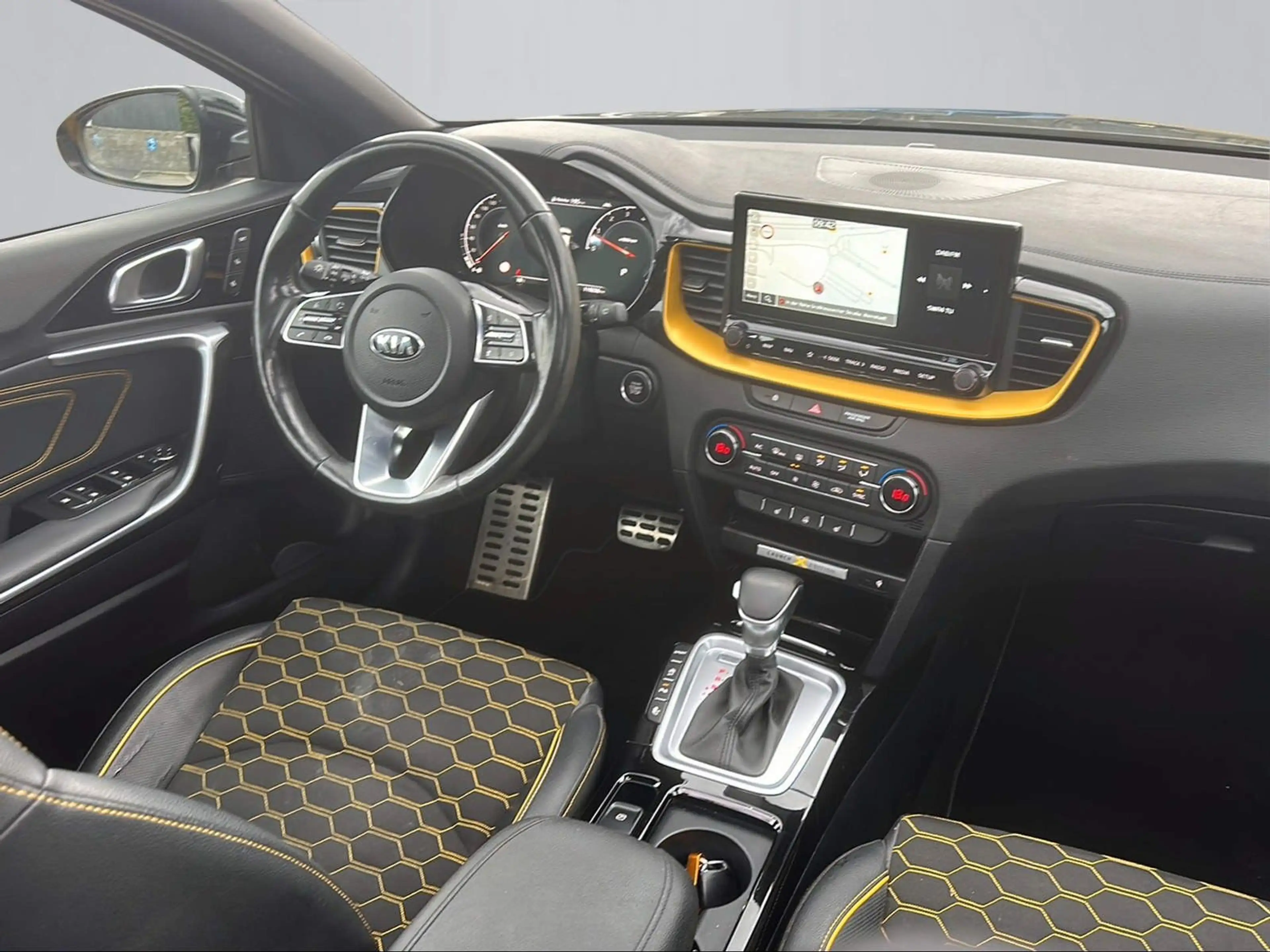 Kia XCeed 1.6 T-GDI DCT | Pano | LED | Navi | Kamera — photo 14