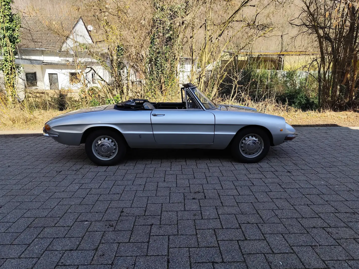 Alfa Romeo Spider Rundheck mit 1600er Motor TÜV neu, H-Kennz.. Срібний - 2