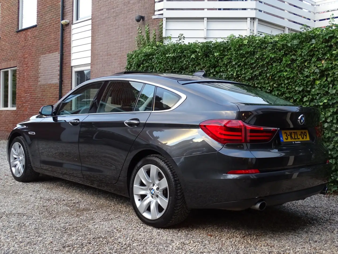 BMW 535 5-serie Gran Turismo 535i High Executive | Dealero Grijs - 2