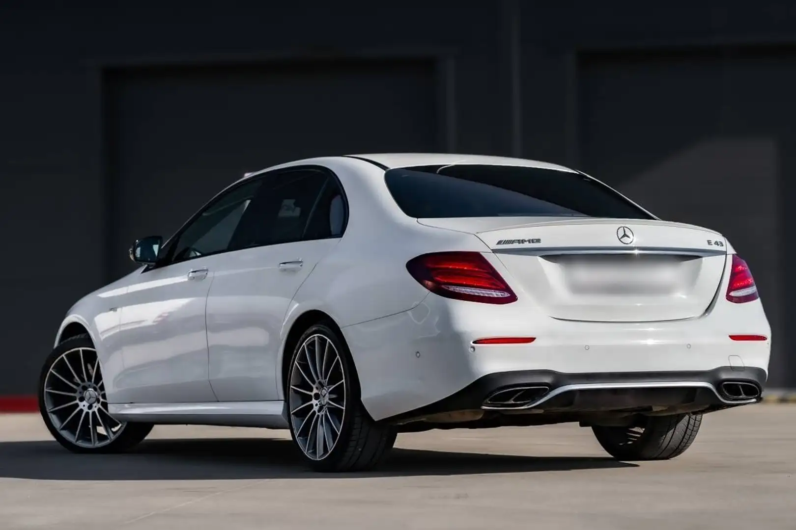Mercedes-Benz E 43 AMG E 43 AMG 4Matic 9G-TRONIC bijela - 2