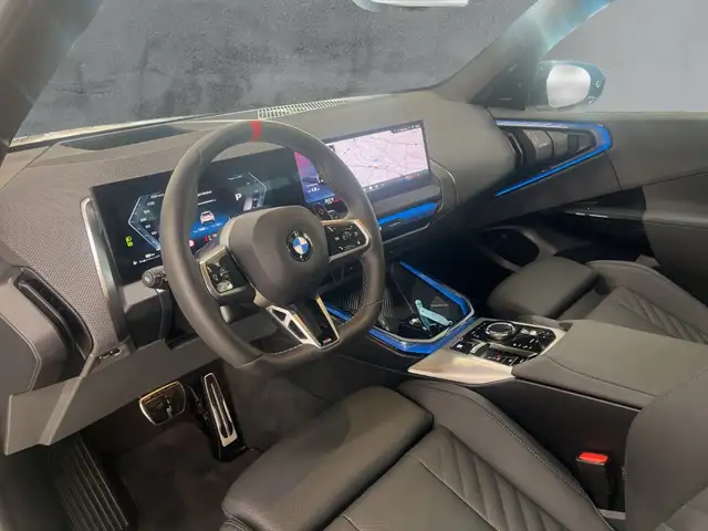 BMW X3 view 8
