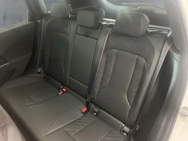 BMW X3 view 12
