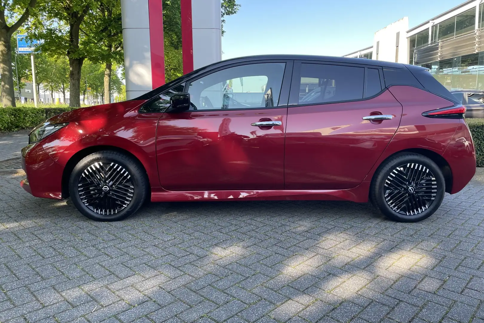 Nissan Leaf Tekna 40 kWh 1e. eig. | Leder | Bose | Lm velgen Rood - 2
