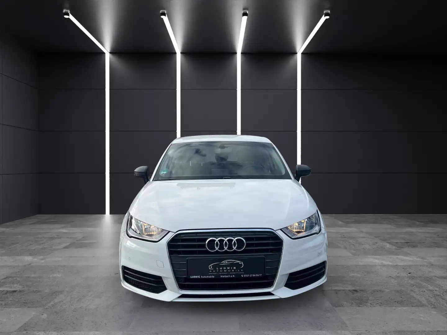 Audi A1 Sportback / DSG / AUTOMATIK / 5 TÜRE / 1 HAND Weiß - 2