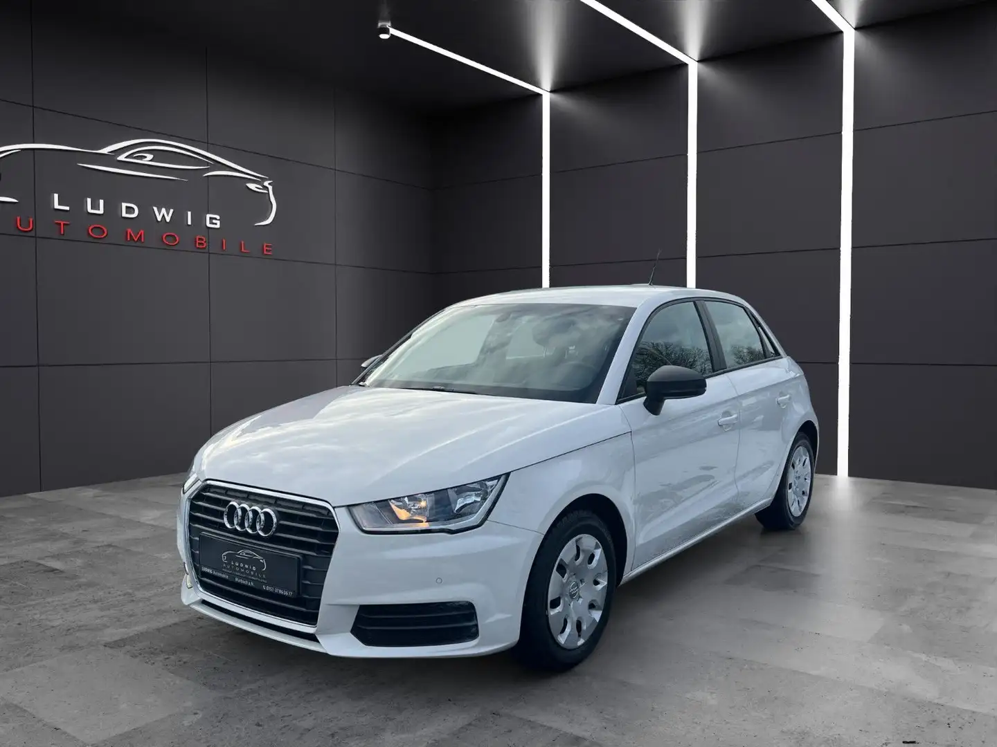 Audi A1 Sportback / DSG / AUTOMATIK / 5 TÜRE / 1 HAND Weiß - 1