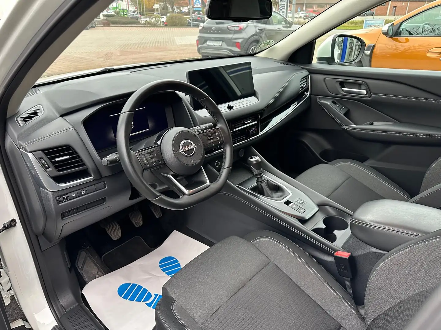 Nissan Qashqai 1.3 N-Connecta *Navi*PDC+Kam.*Winterp. Weiß - 2