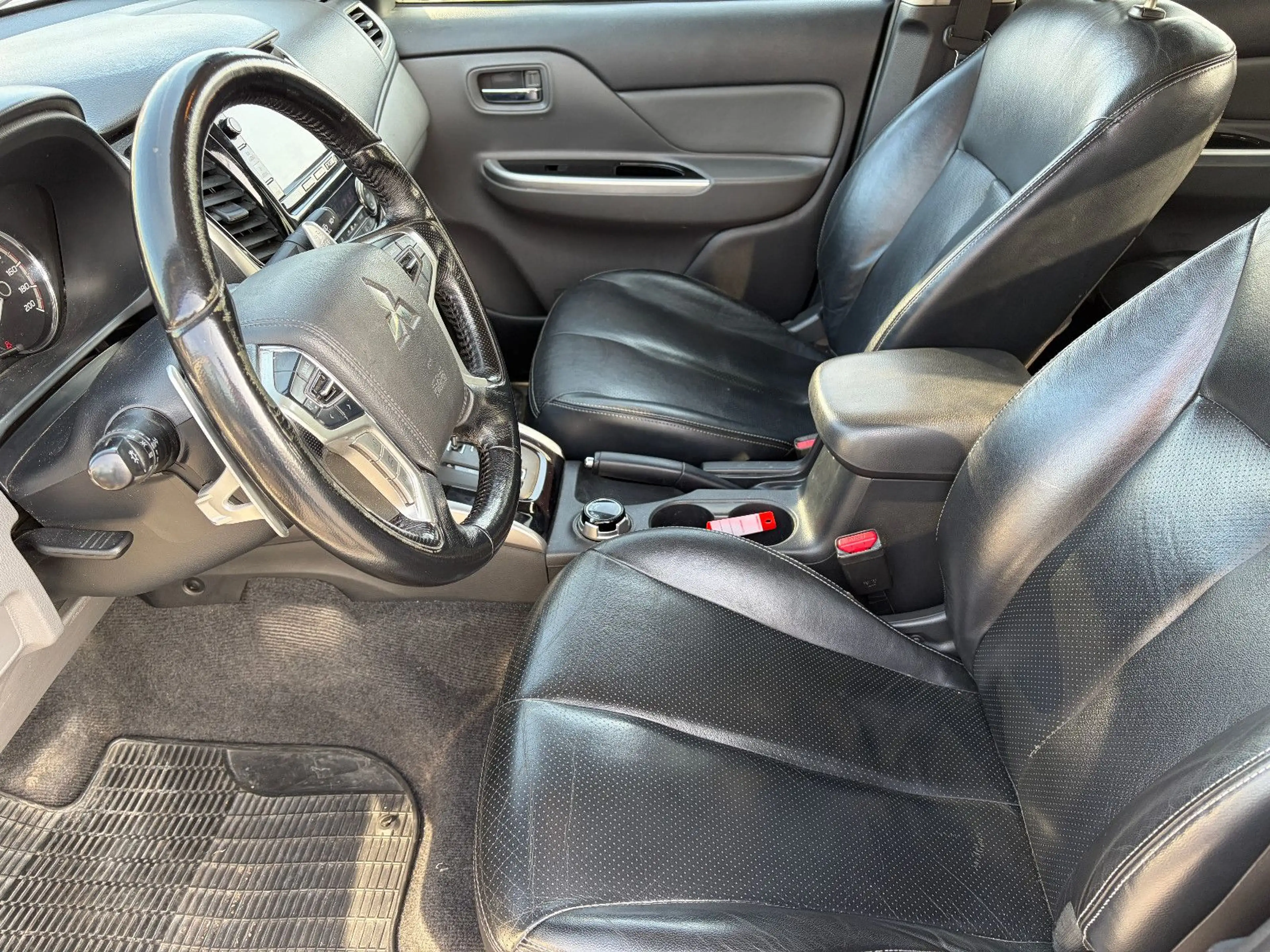 Mitsubishi L200 Top Doka 4WD Automatik 3,5t Euro6 — photo 8