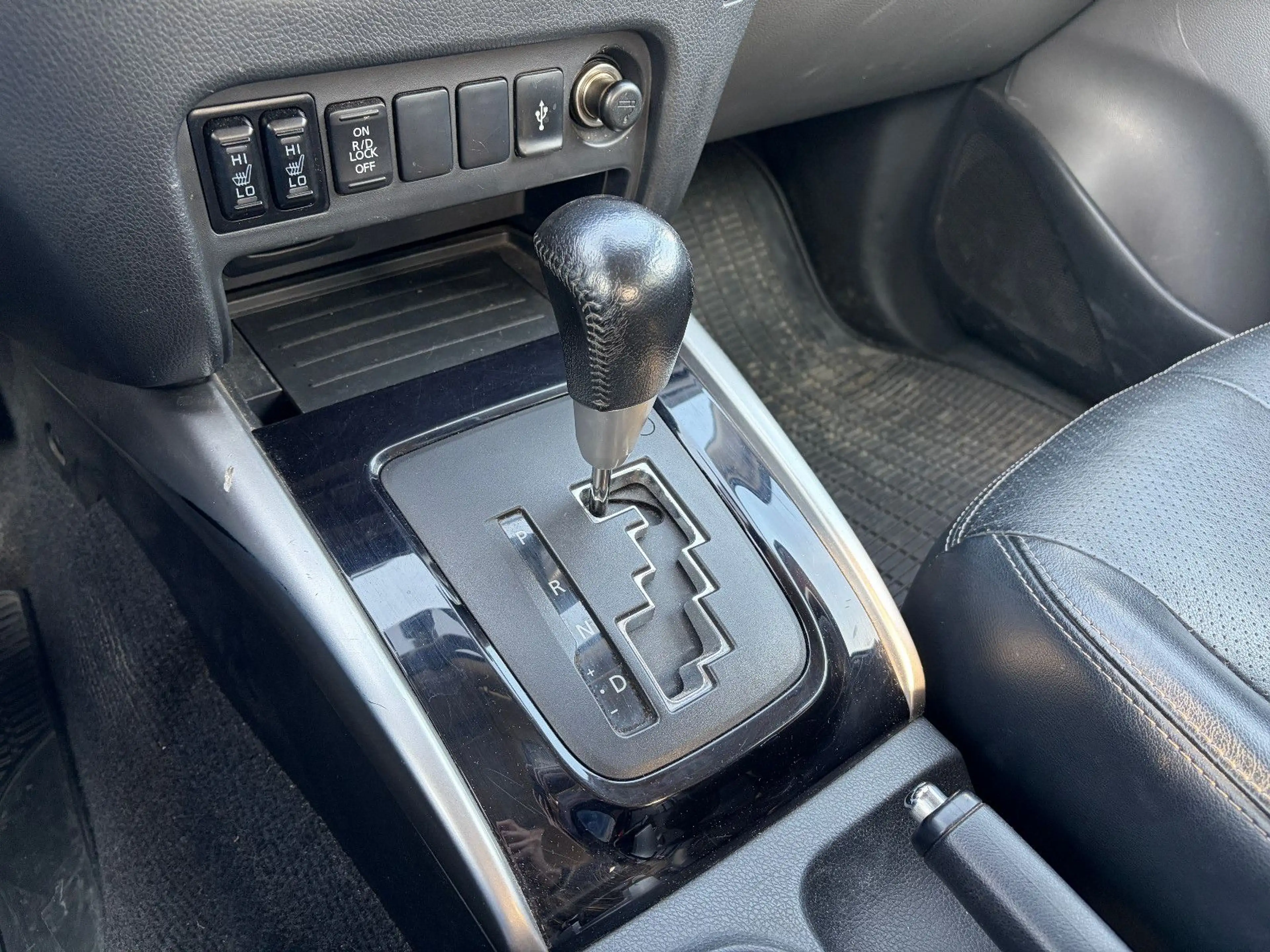 Mitsubishi L200 Top Doka 4WD Automatik 3,5t Euro6 — photo 13