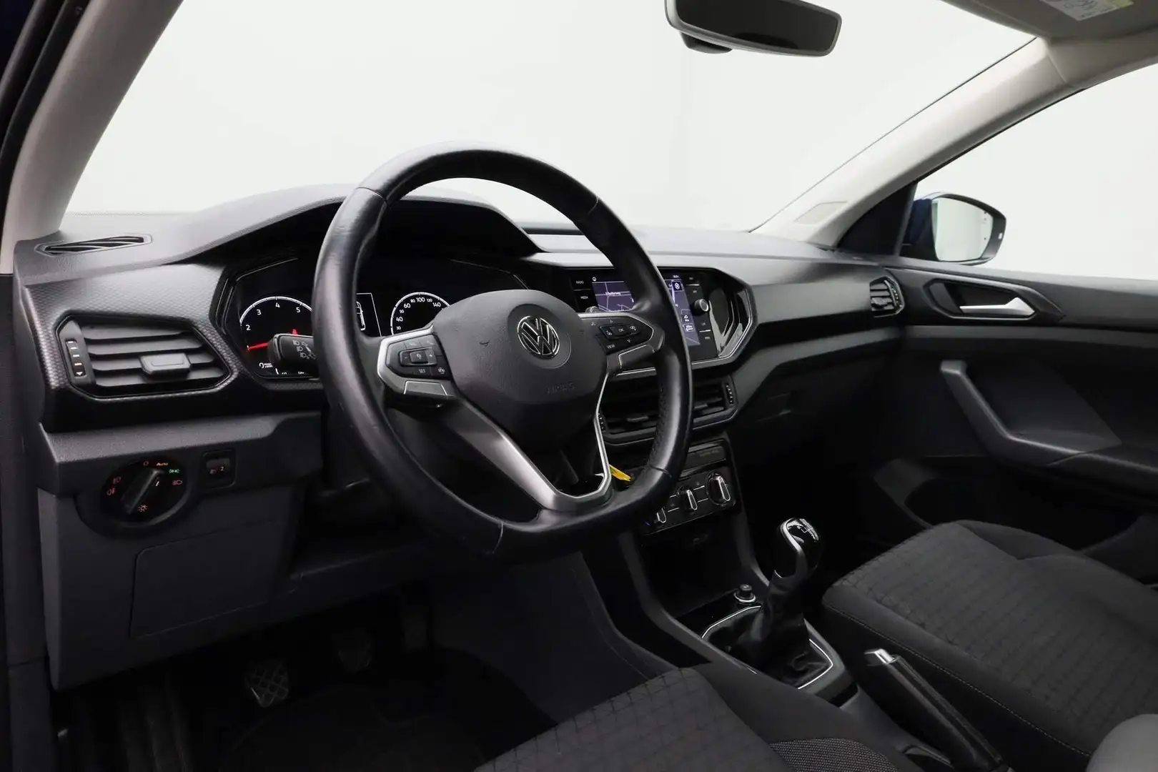 Volkswagen T-Cross 1.0 TSI 95PK Life | Navi | Parkeersensoren voor/ac Blauw - 2