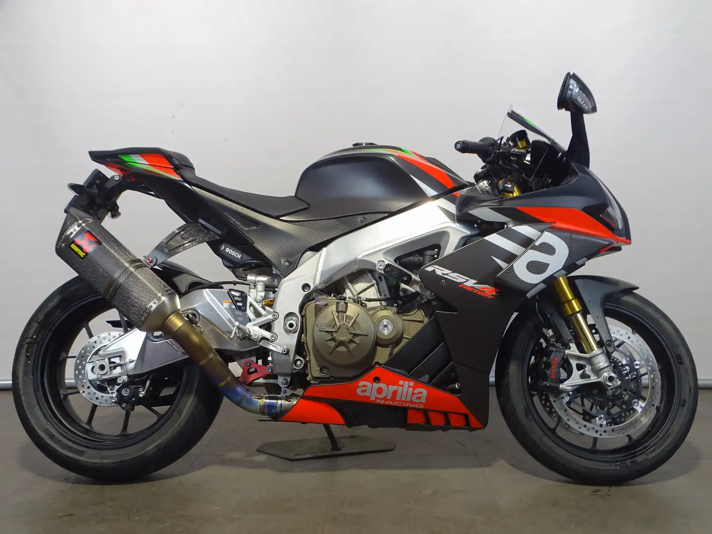 Aprilia RSV4 1100 FACTORY Negru - 1