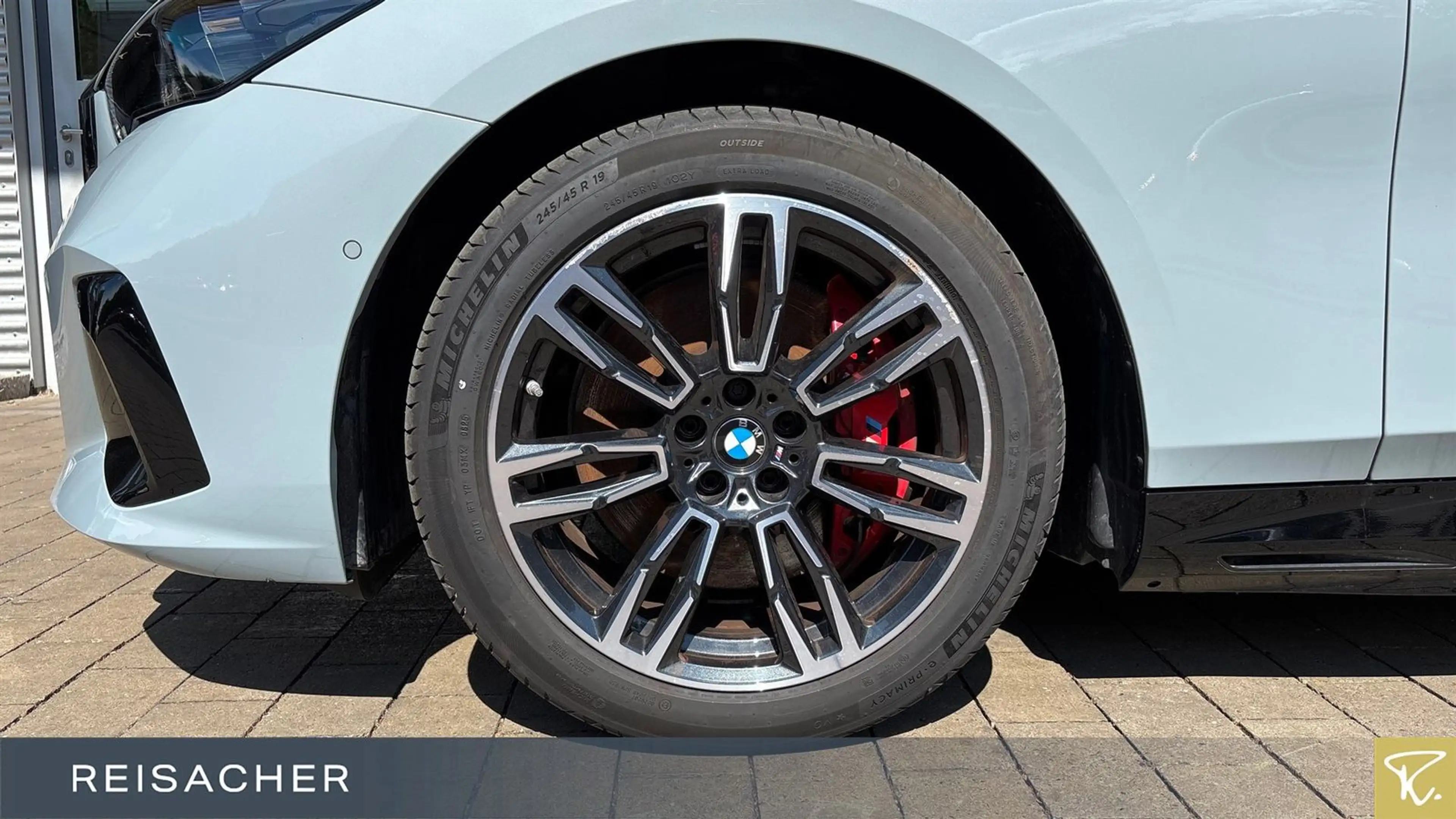 BMW i5 A Tou eDrive40 — photo 3