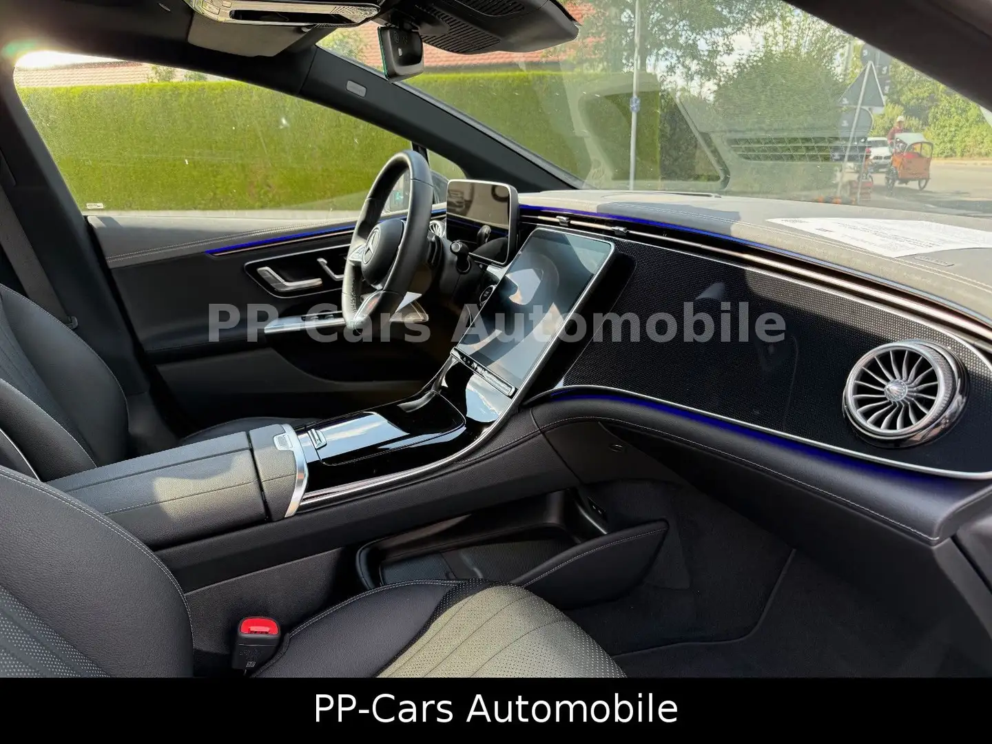 Mercedes-Benz EQE 350 4MATIC*PREMIUM PLUS*PANO*HaL*3D*Sitzkli. Negro - 2