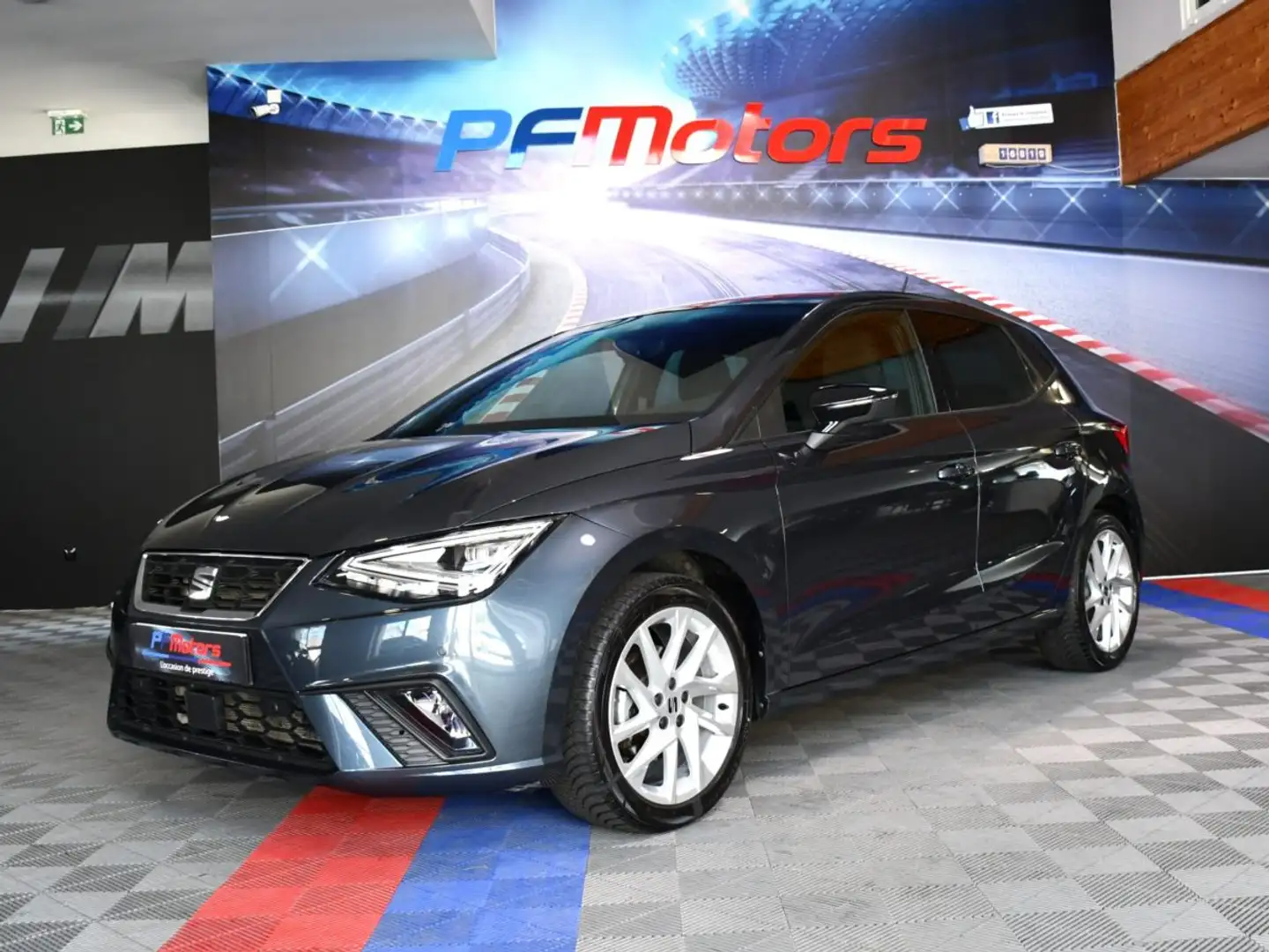 SEAT Ibiza FR 1.0 TSI 116 BVM6 GPS Virtual Mode Front Lane Full Linck JA 17 Garantie 11/2026 Gris - 1