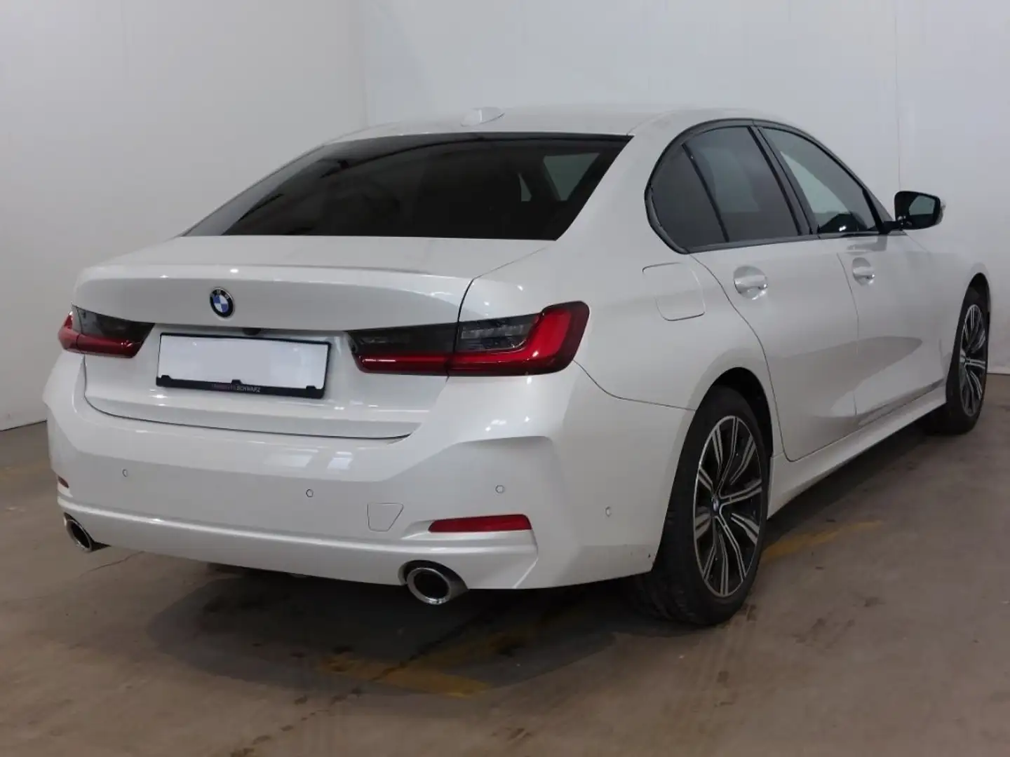 BMW 320 d xDrive StdHzg. AHK Head-Up Innovation ACC DAB 18 Blanc - 2