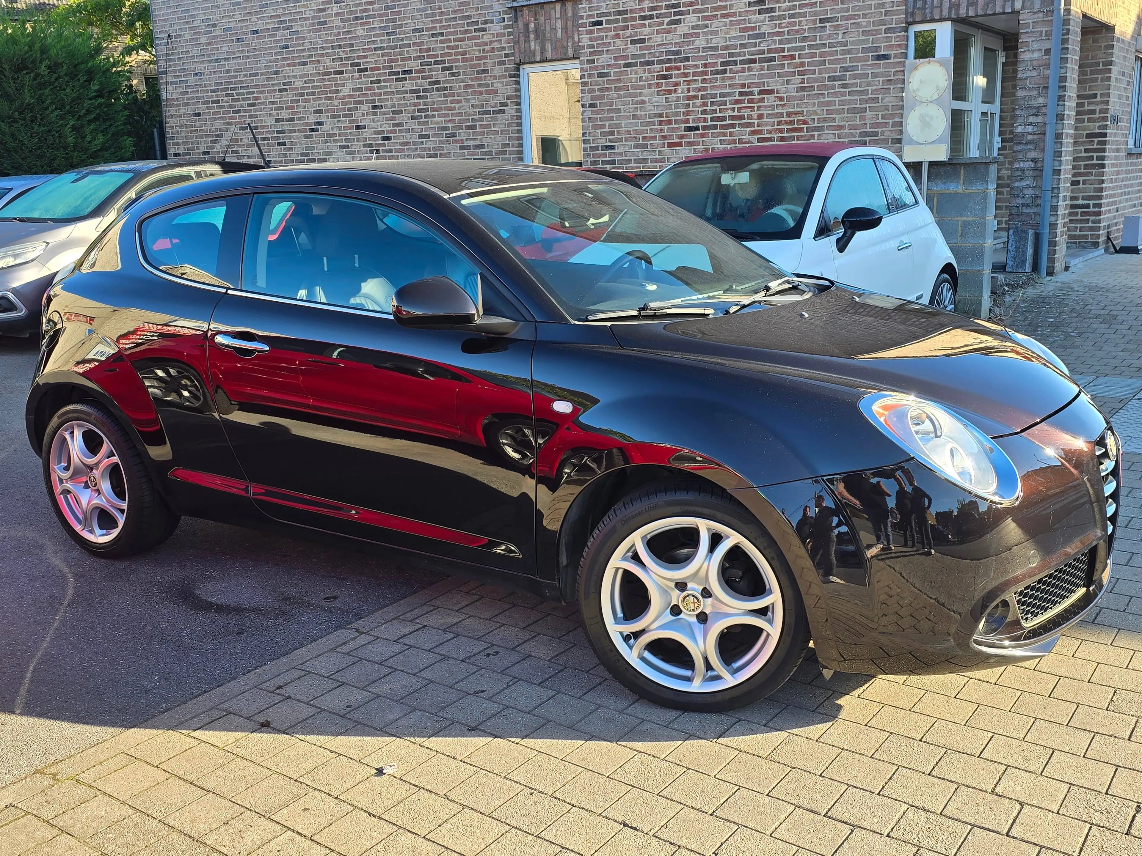 Alfa Romeo MiTo Mito 1.4i Distinctive 1ER PROPRIETAIRE CAR PASS OK GARANTIE CUIR NOIR — photo 3