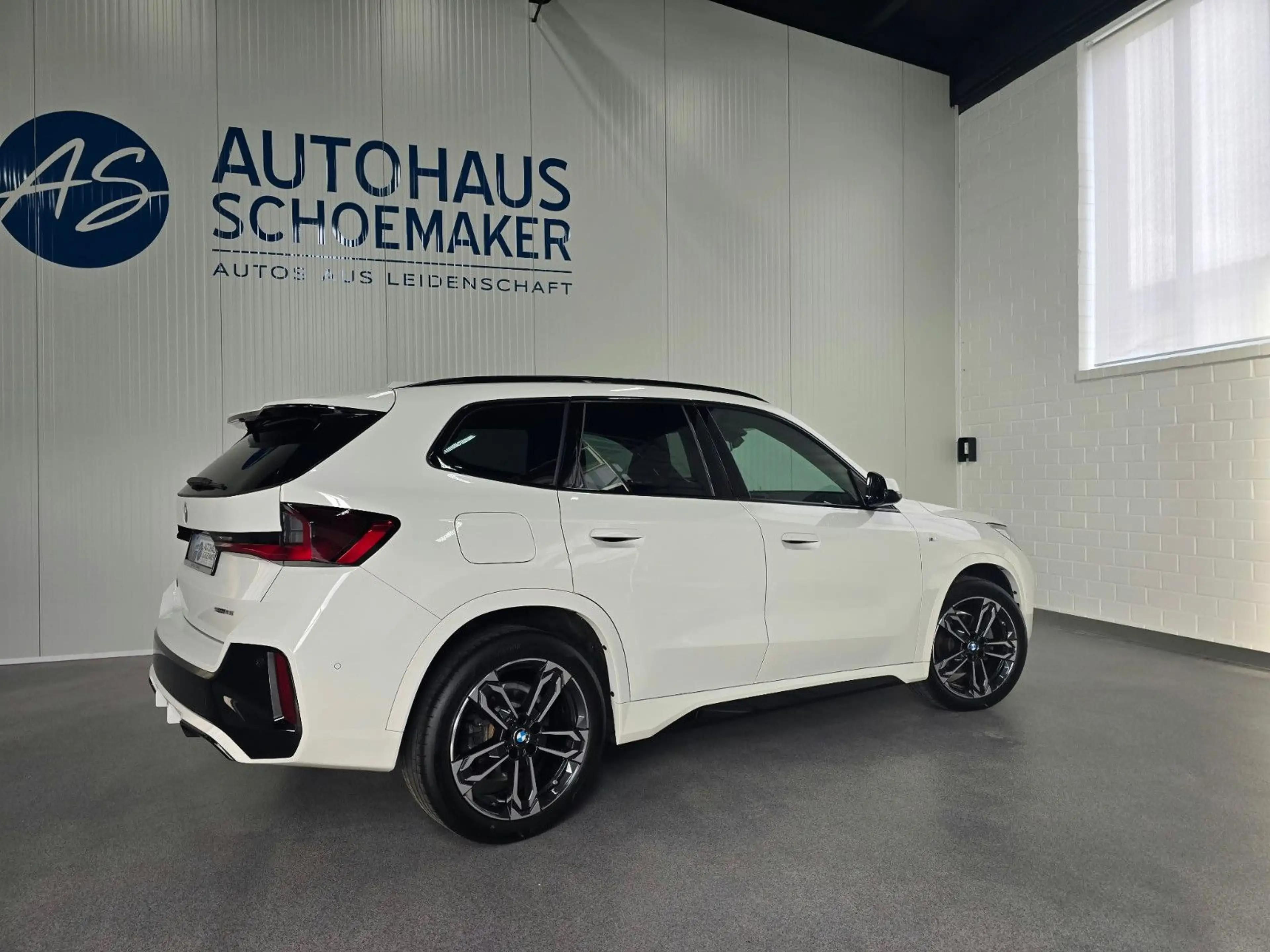 BMW X1 18i sDrive M Sport*Pano,RFK,AHK,H&K,el-Sitze — photo 8