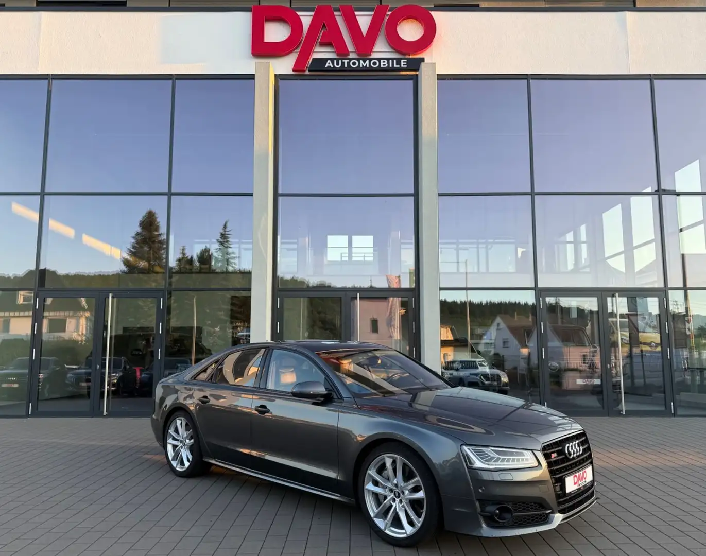 Audi S8 plus 4.0 TFSI quattro/HUD/Pano/360°/Keramik Gris - 1
