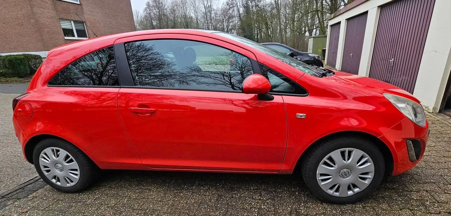 Opel Corsa Color Edition Rot - 1