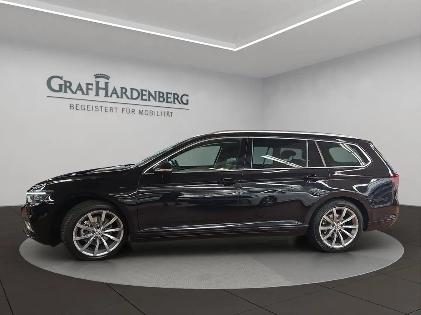 Volkswagen Passat Variant Business 2.0 TDI DSG NaviPro AHK Schwarz - 2