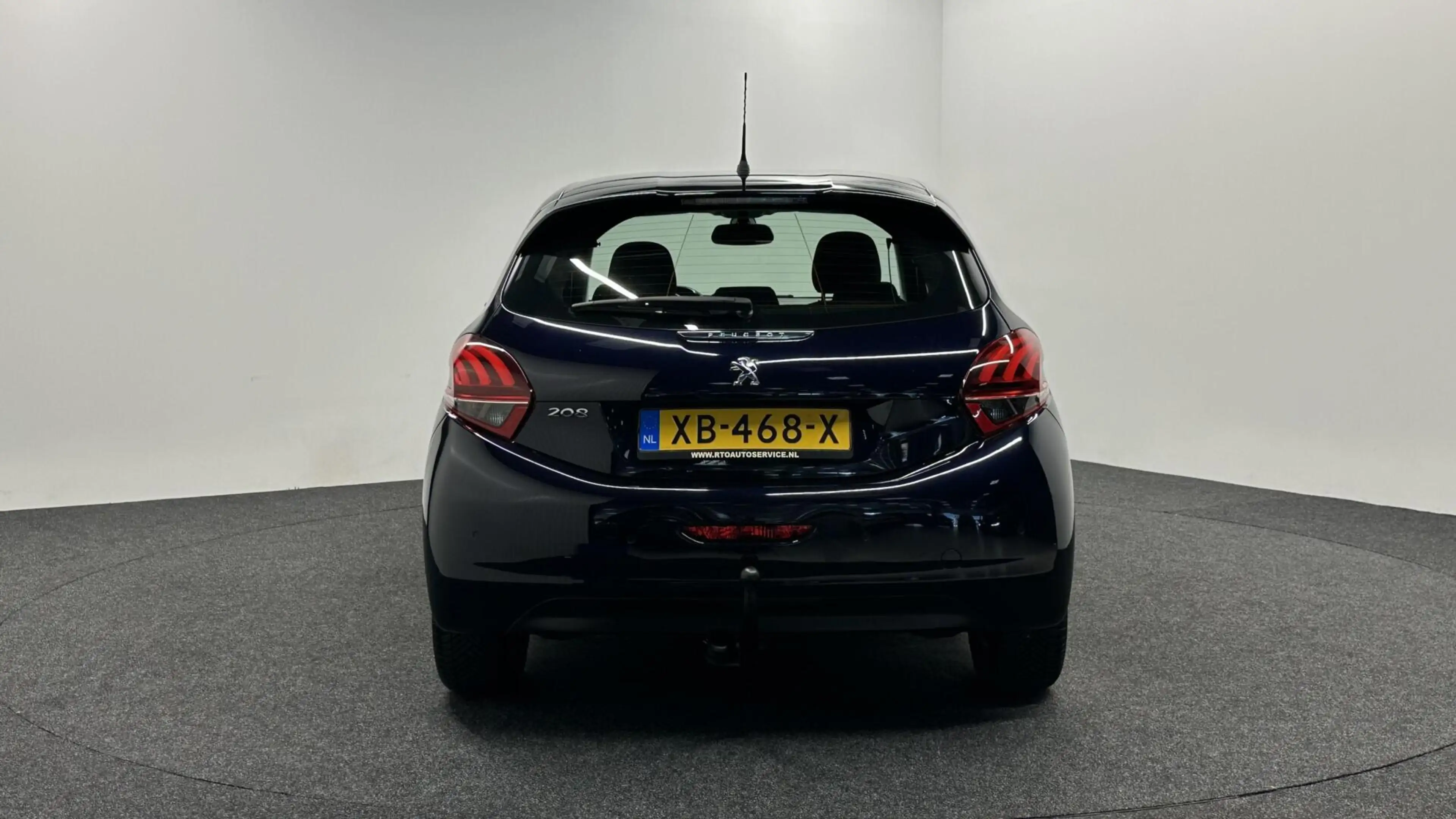 Peugeot 208 1.2 PureTech Active CARPLAY NAVI TREKHAAK CRUISE 8 — photo 7