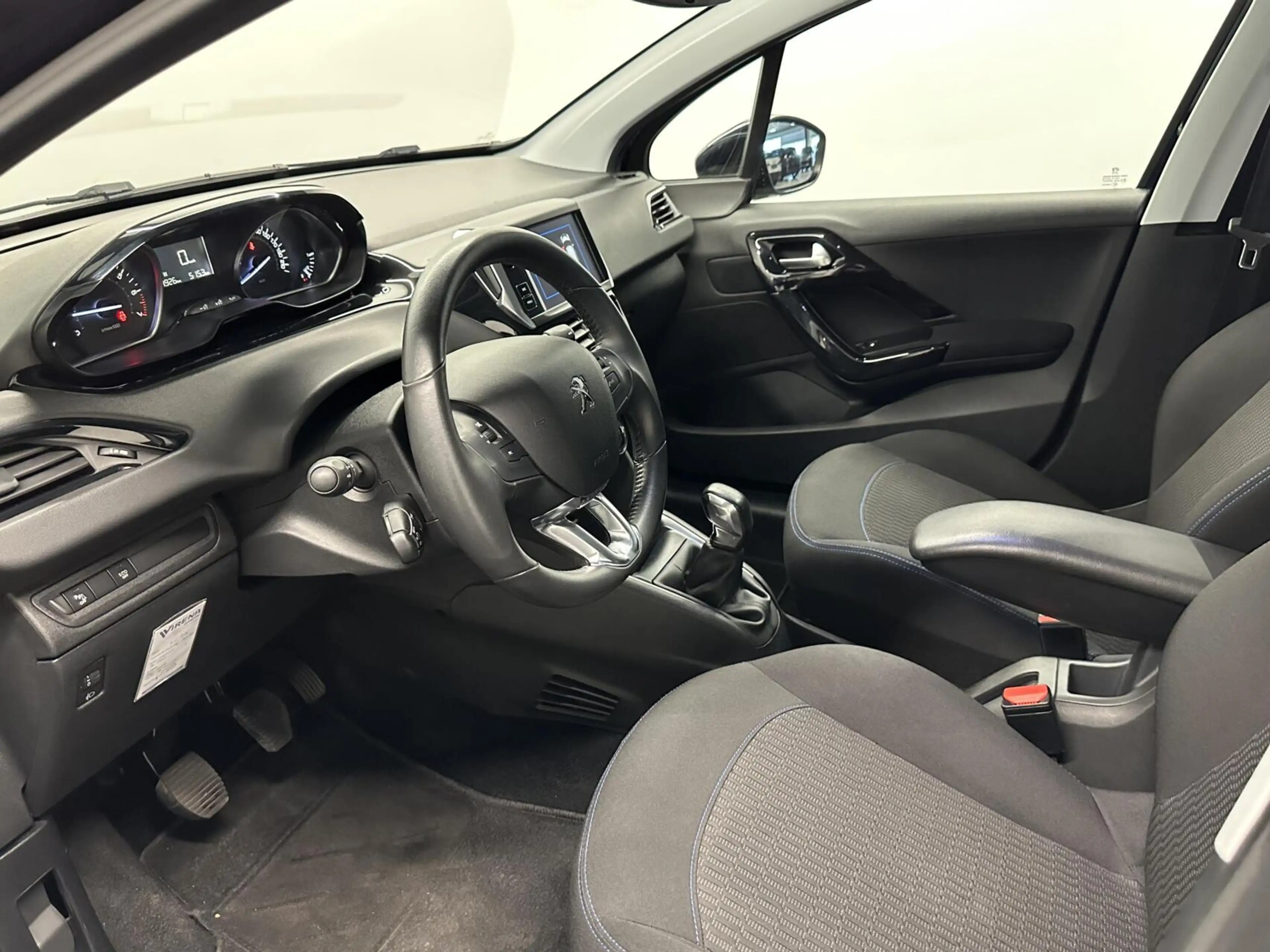 Peugeot 208 1.2 PureTech Active CARPLAY NAVI TREKHAAK CRUISE 8 — photo 15
